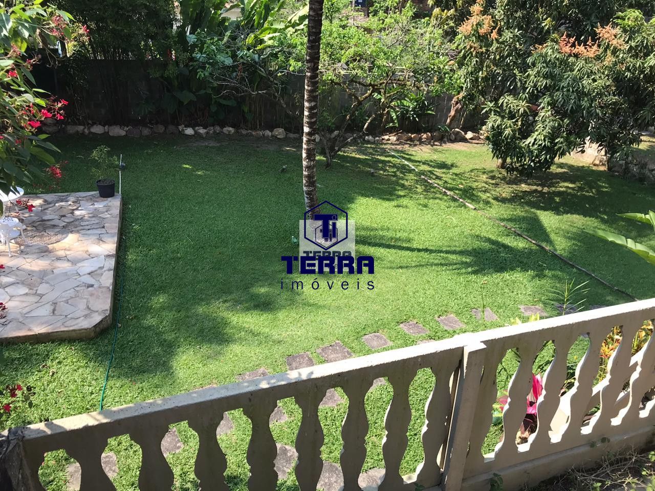 Imagens do imóveis Ampla casa de 3 quartos com quintal arborizado no Badú em Pendotiba.