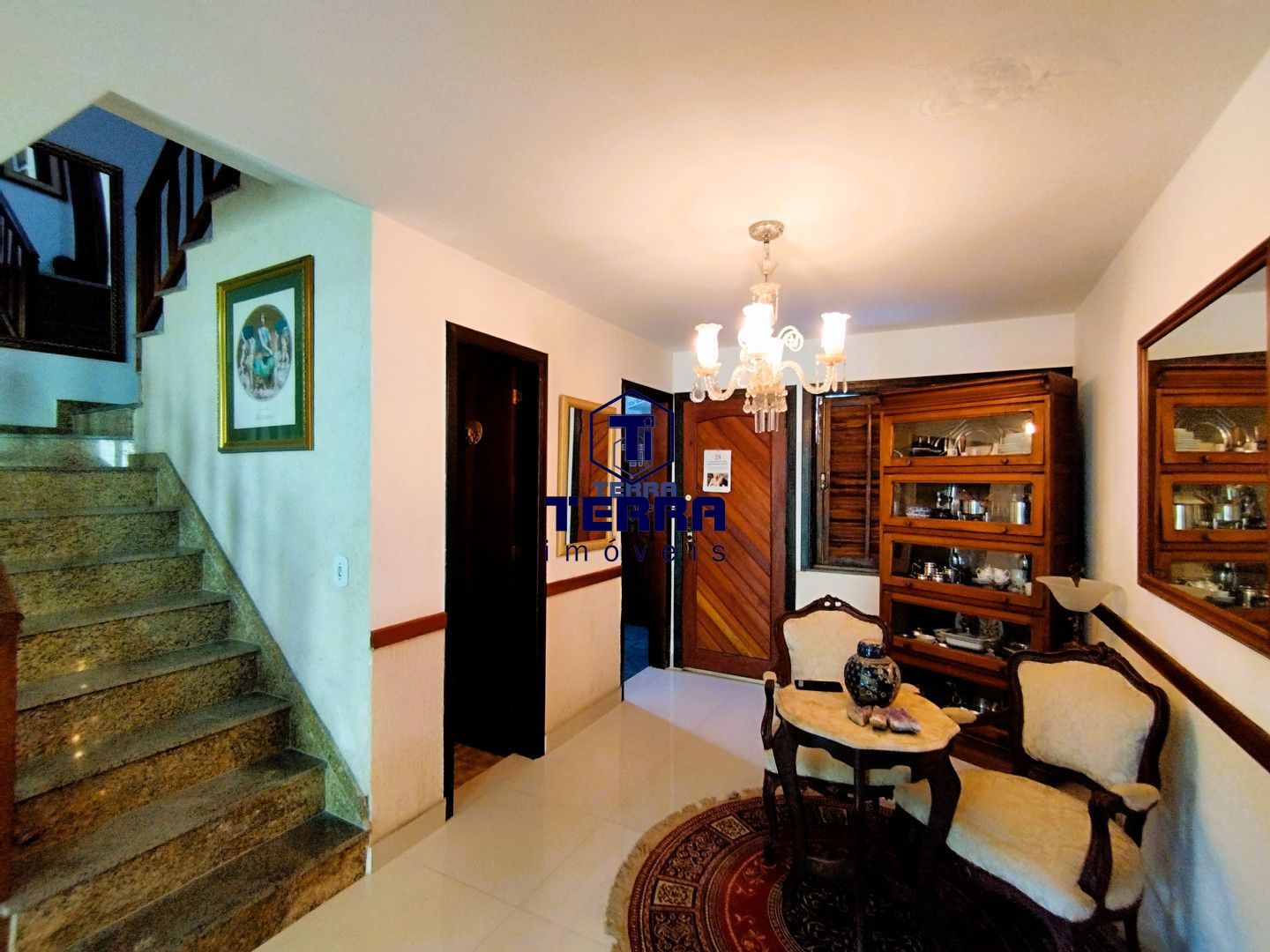 Imagens do imóveis Casa com 3 quartos e suíte em condomínio no Matapaca. Excelente acabamento!