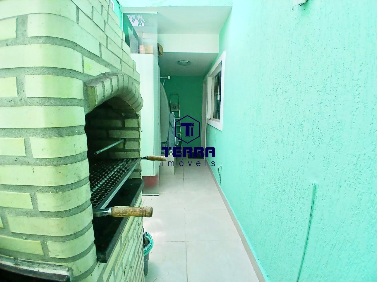 Imagens do imóveis Linda duplex em Maria Paula, com 2 quartos, uma suíte e área gourmet.