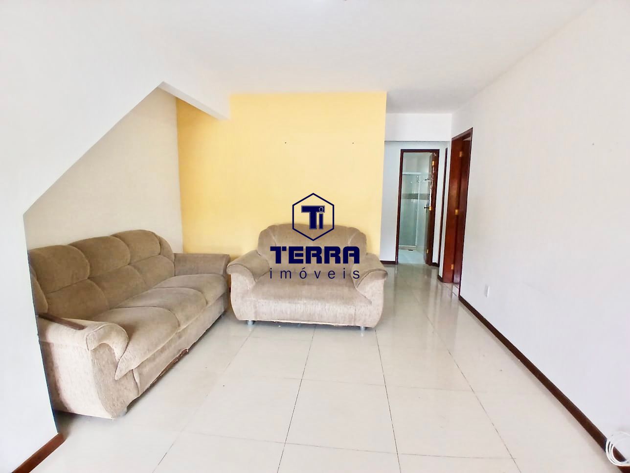 Imagens do imóveis Apartamento em Maria Paula com 2 quartos e quintal privativo. Boa Localização!