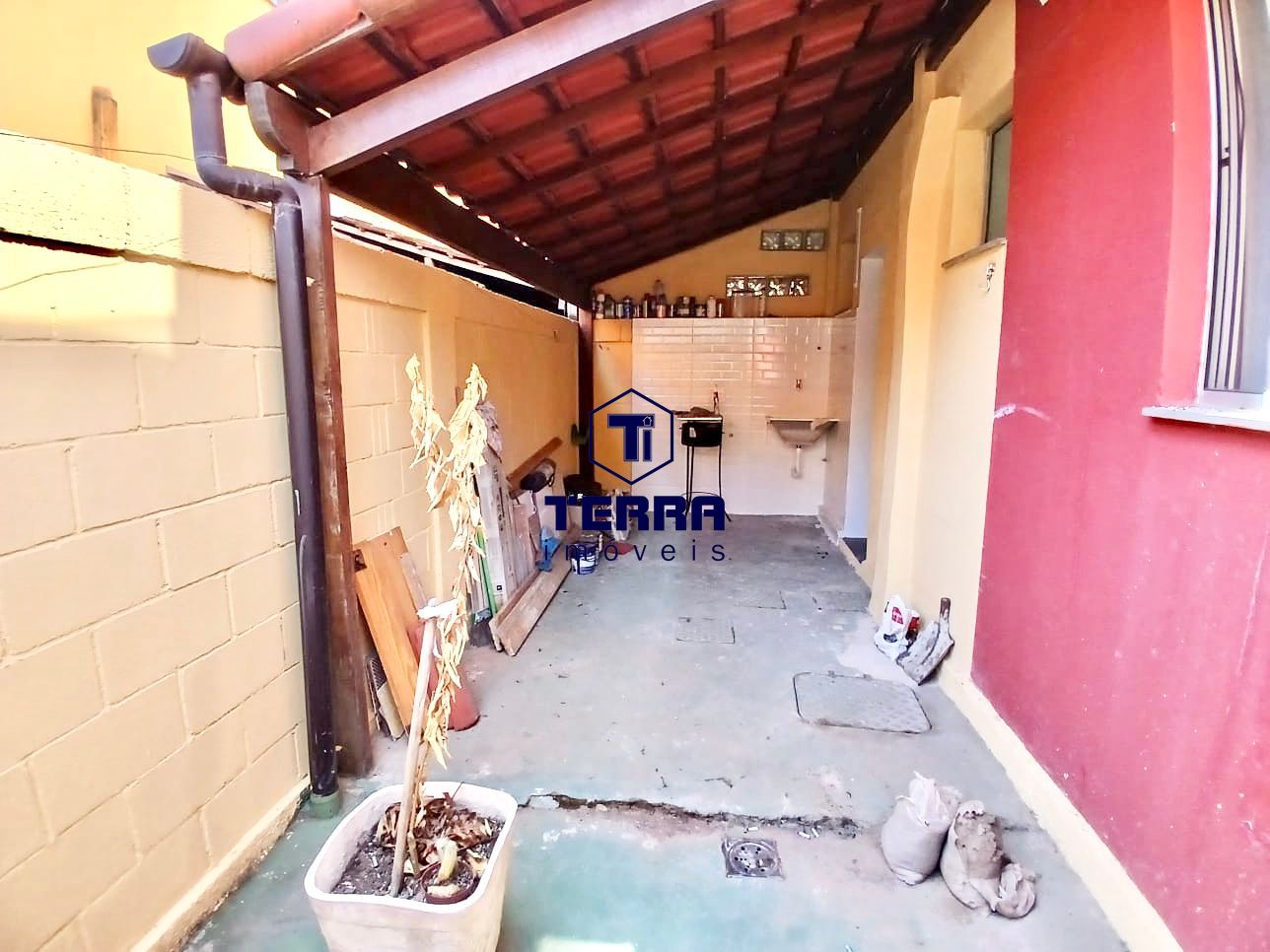 Imagens do imóveis Ótimo apartamento em Maria Paula, com 2 quartos e quintal privativo.