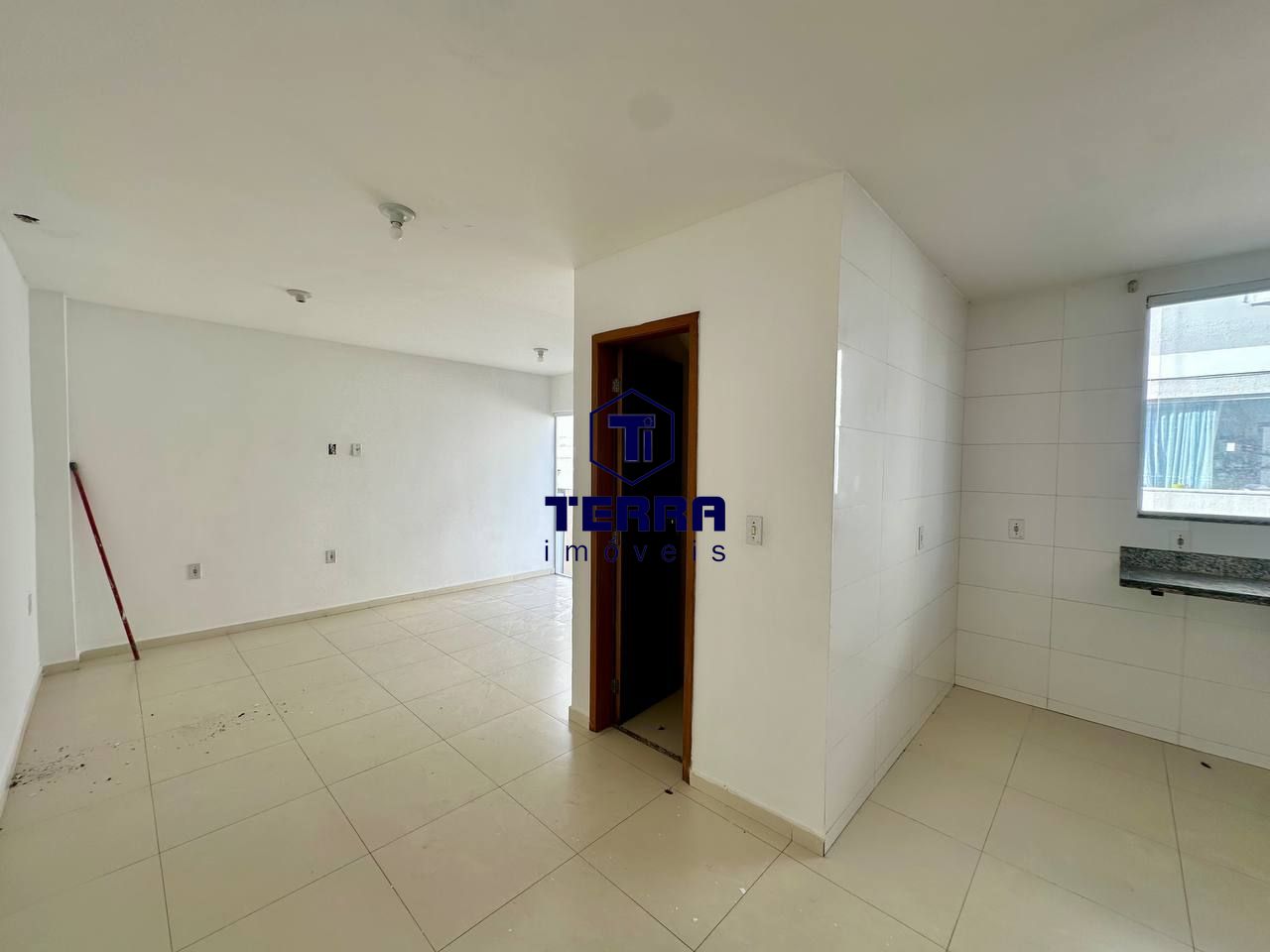 Imagens do imóveis Casa de vila com 2 suítes e vaga coberta ao lado do trevo de Maria Paula!