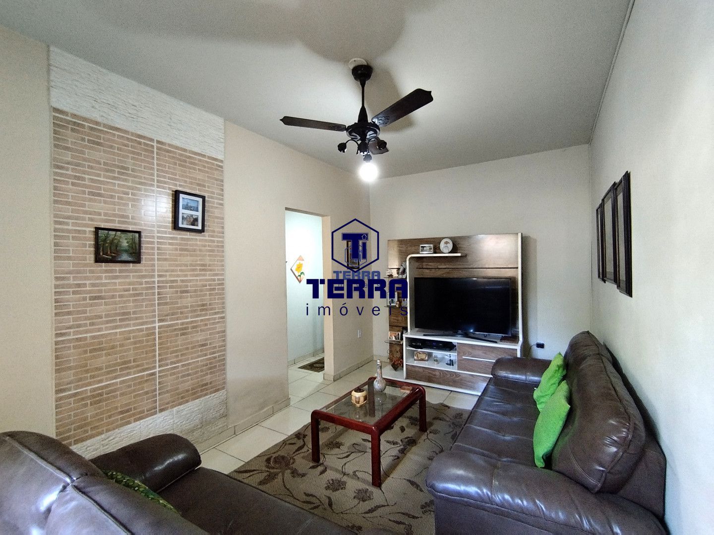 Imagens do imóveis Casa linear, 3 quartos com suíte e quintal no Zé Garoto!