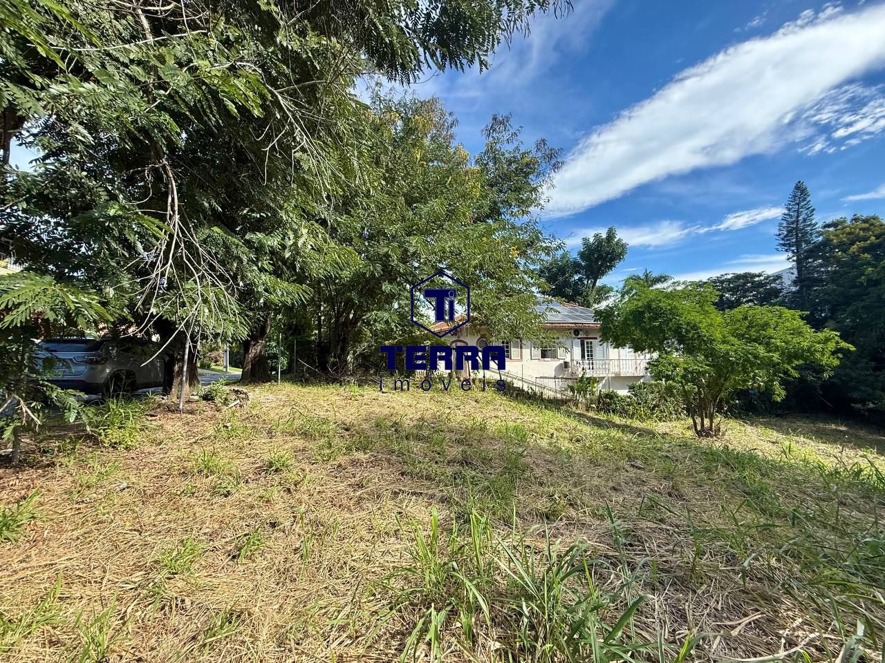 Imagens do imóveis Excelente terreno com 800 m² dentro de condomínio em Maria Paula!