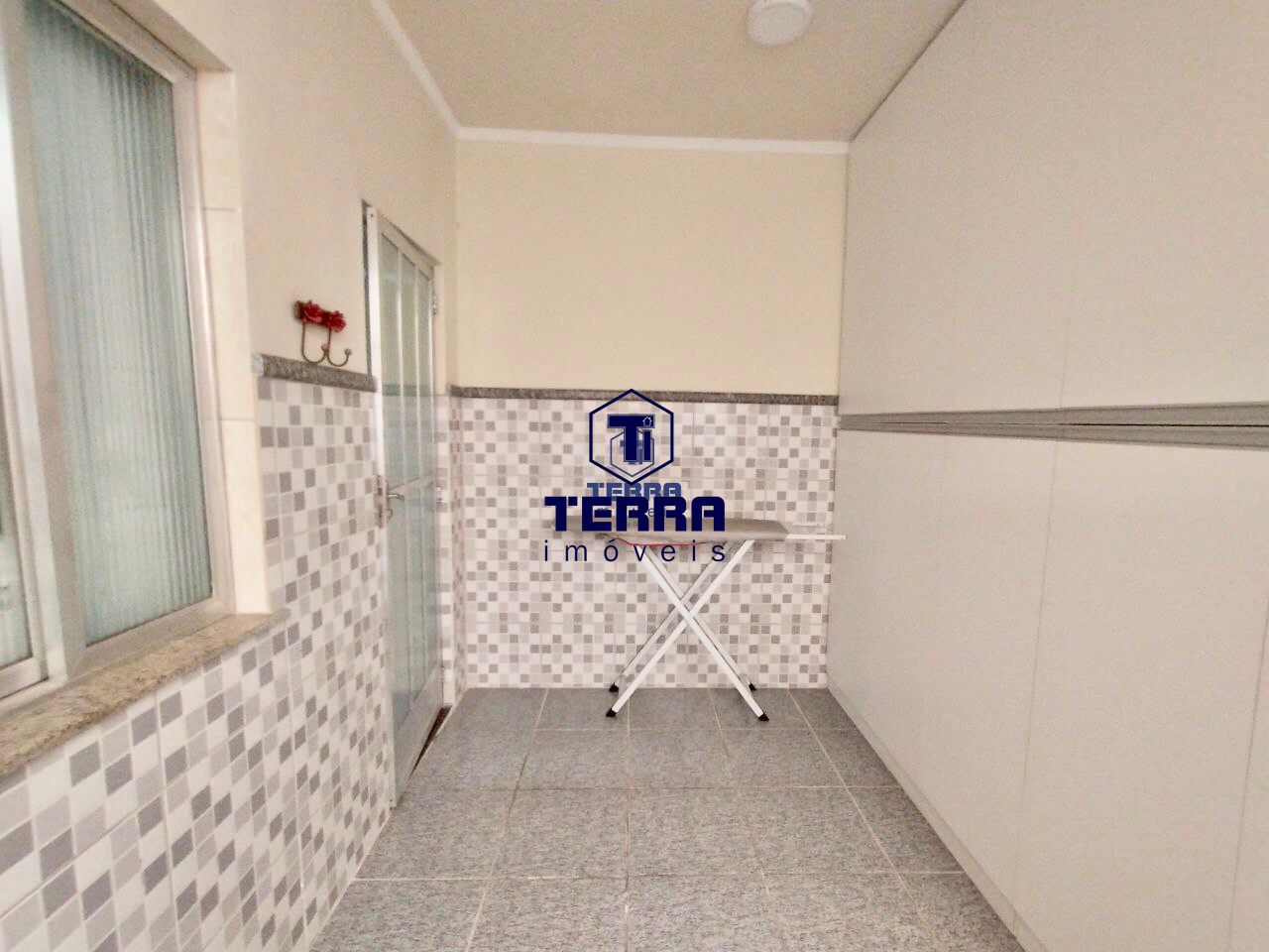 Imagens do imóveis Excelente casa duplex no Colubandê com 4 quartos, suíte com varanda e piscina.