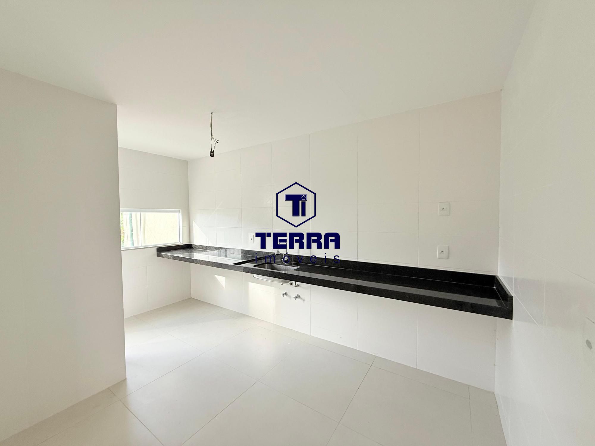 Imagens do imóveis More na região Oceânica, casa nova, com 3 suítes e quintal privativo.