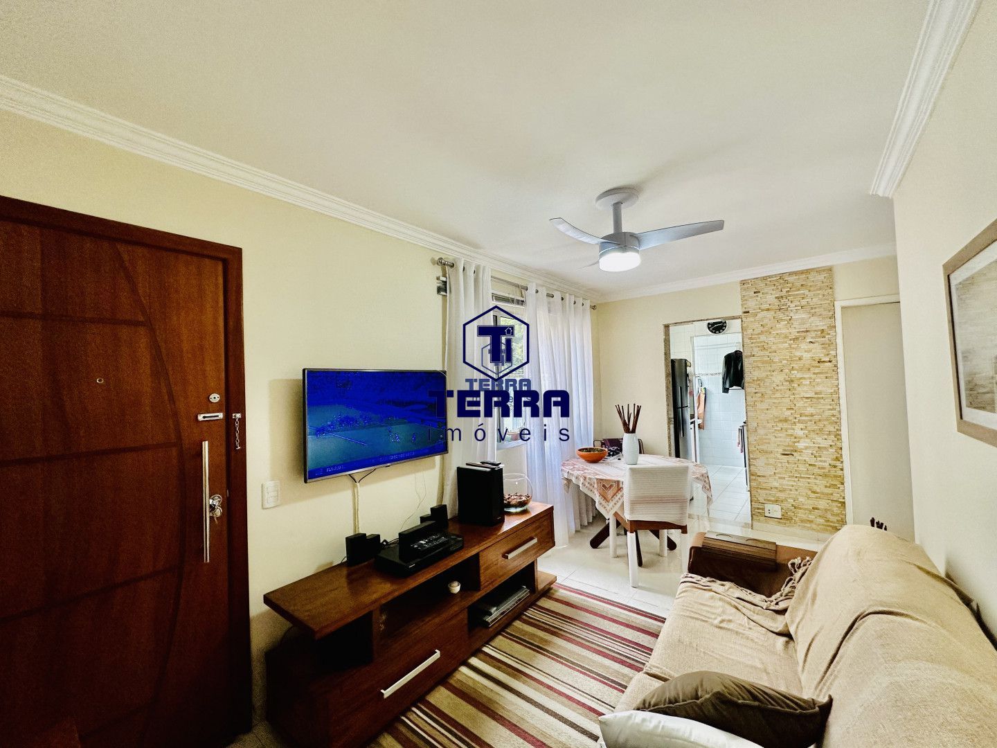 Imagens do imóveis Apartamento com 2 quartos completamente reformado em Santa Bárbara.