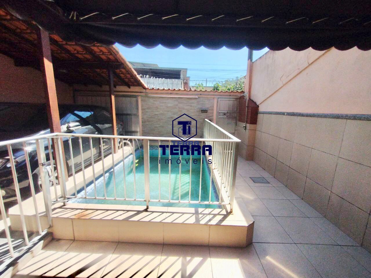 Imagens do imóveis Excelente casa duplex no Colubandê com 4 quartos, suíte com varanda e piscina.