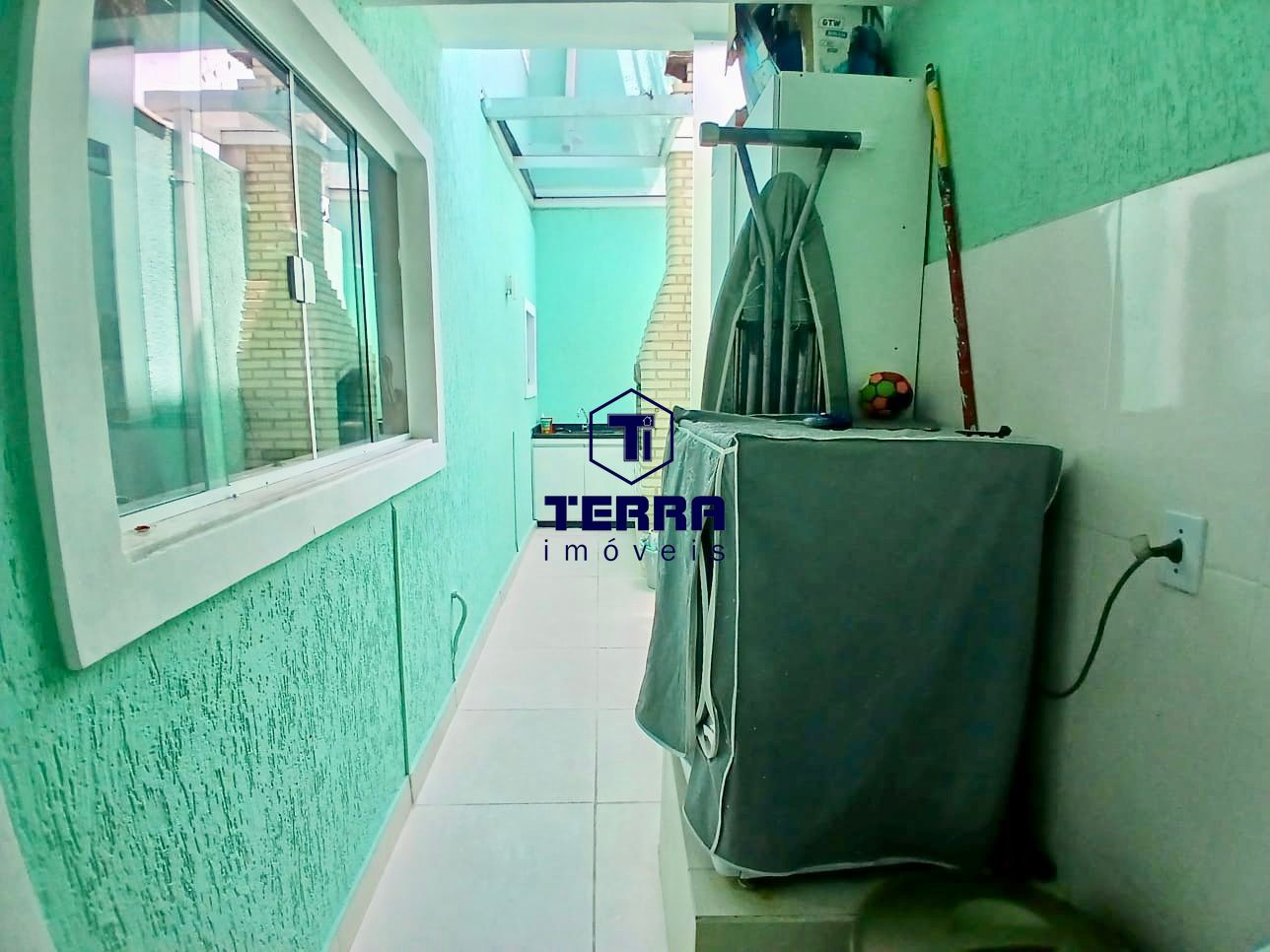 Imagens do imóveis Linda duplex em Maria Paula, com 2 quartos, uma suíte e área gourmet.