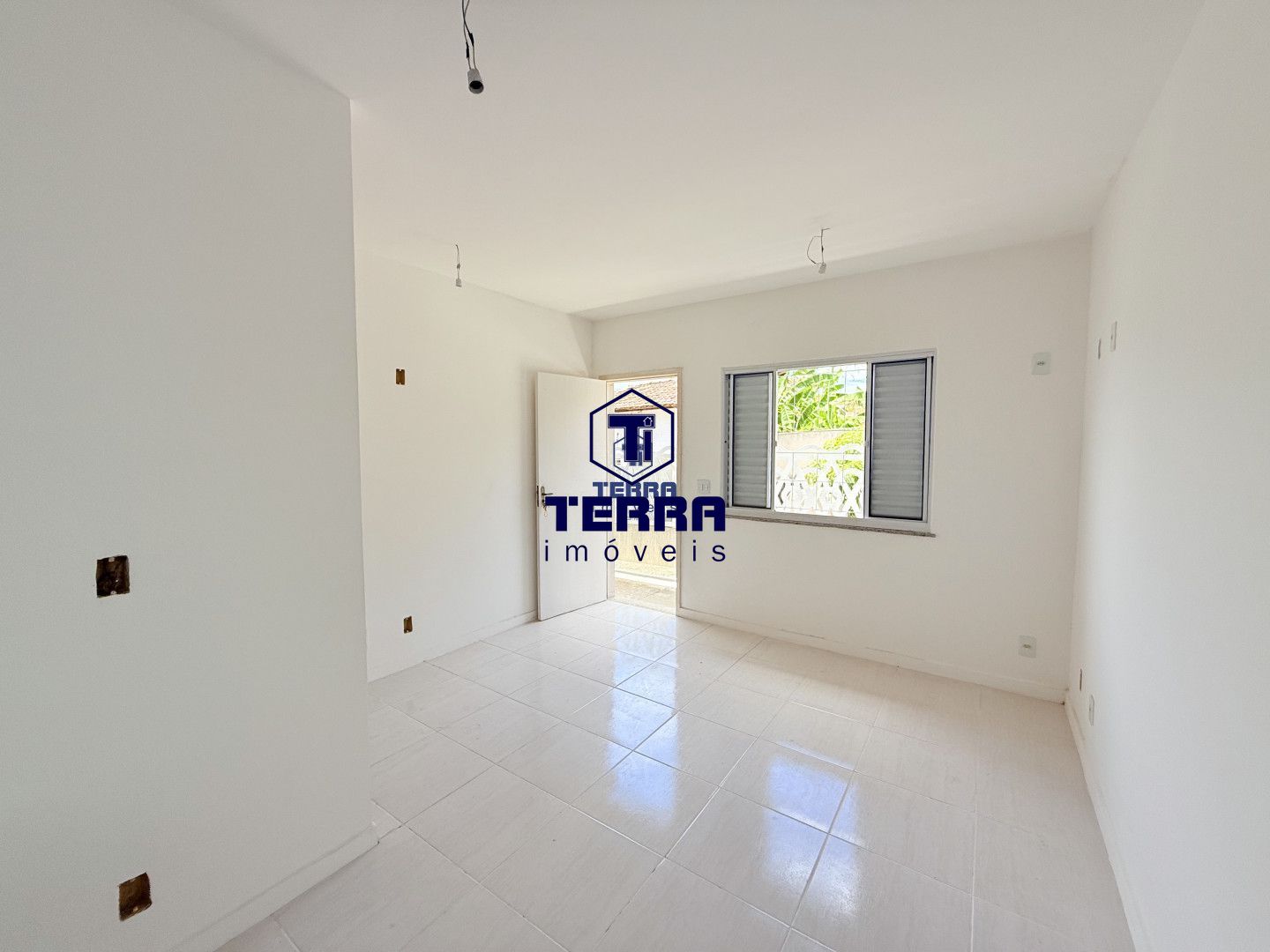 Imagens do imóveis Casa Linear, com 2 quartos recém construída em Niterói