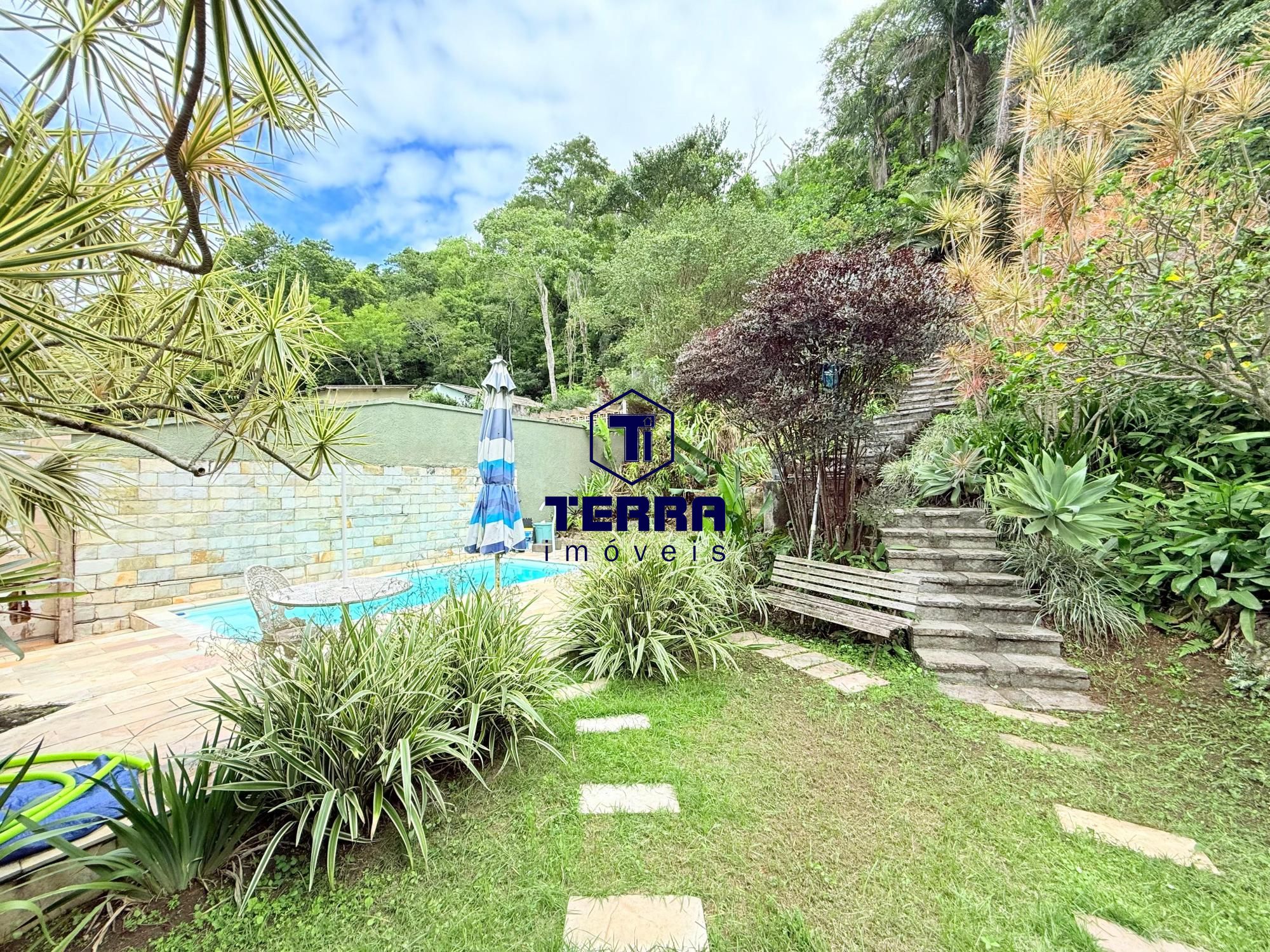 Imagens do imóveis Viva o sonho em Itacoatiara! Casa com vista deslumbrante para o Costão