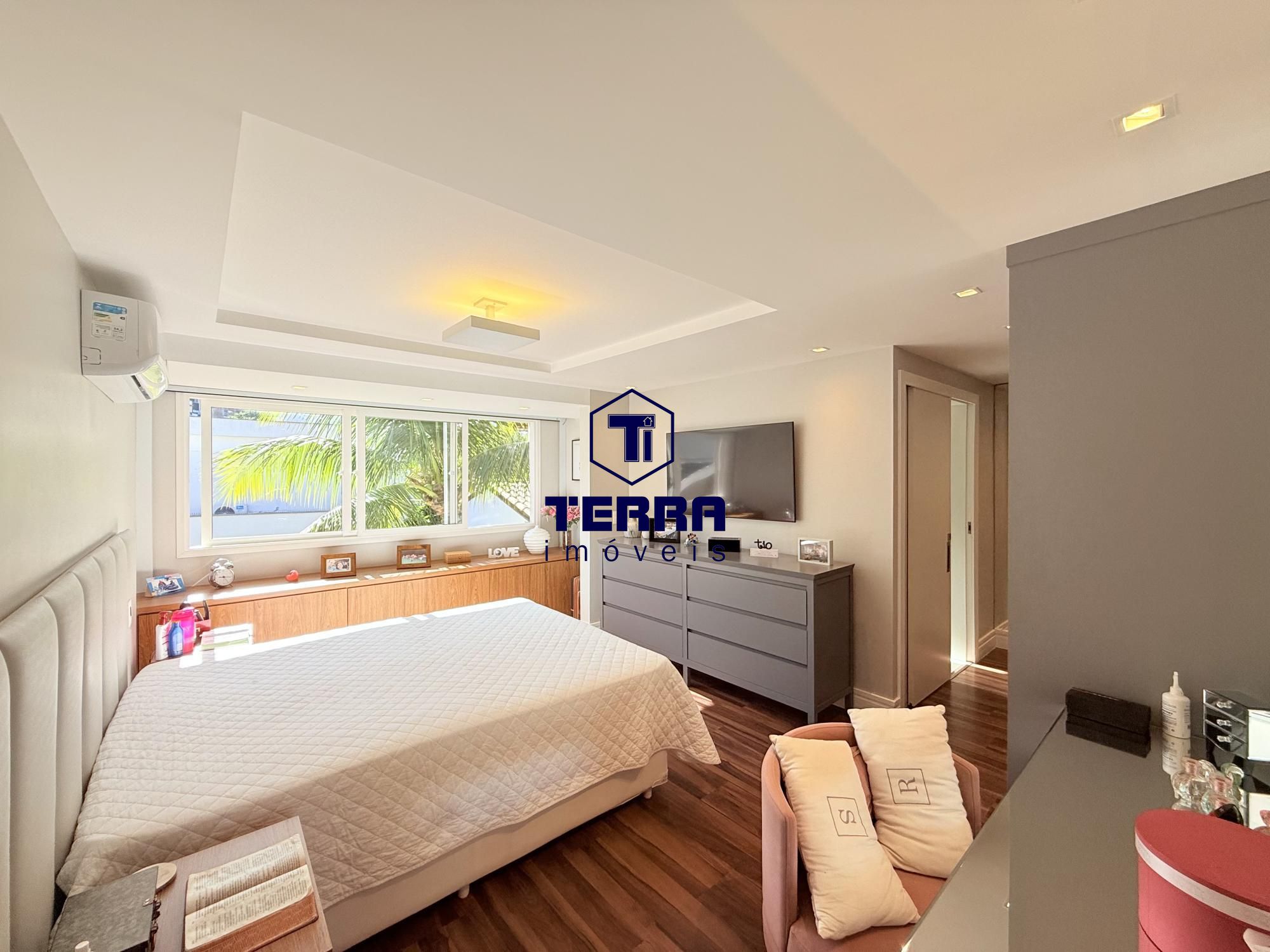 Imagens do imóveis Seu Refúgio de Luxo em Camboinhas – Casa com 4 suítes, piscina e Energia Solar