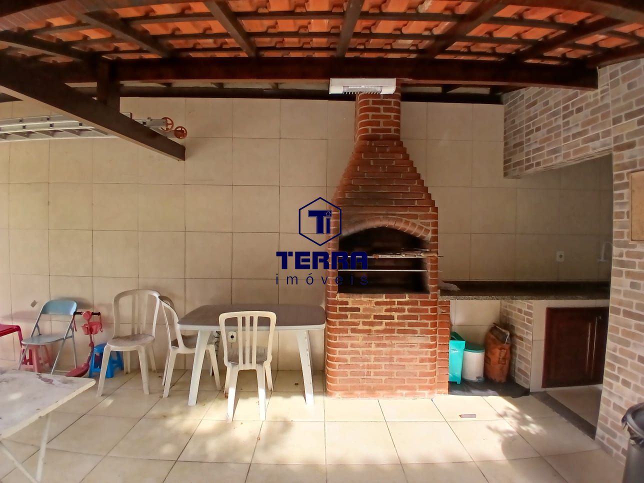 Imagens do imóveis Apartamento em Maria Paula com 2 quartos e quintal privativo. Boa Localização!