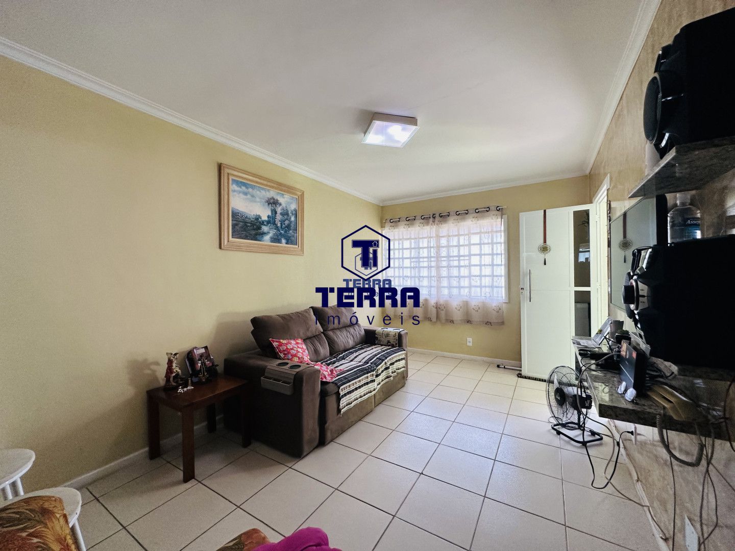 Imagens do imóveis Casa linear dentro de condomínio com área de lazer completa!
