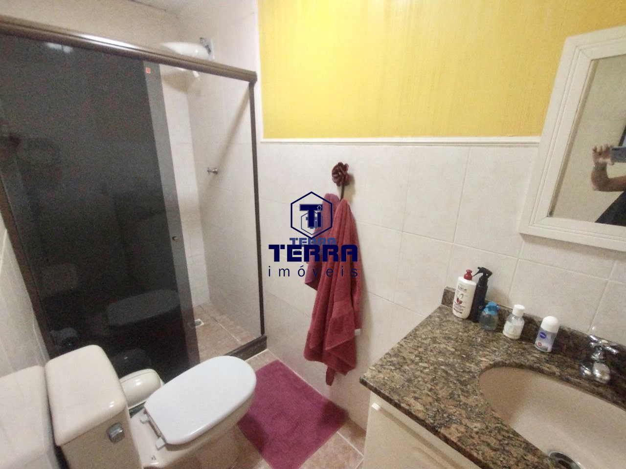 Imagens do imóveis Linda residência com 6 quartos sendo uma suíte com closet e vista panorâmica.