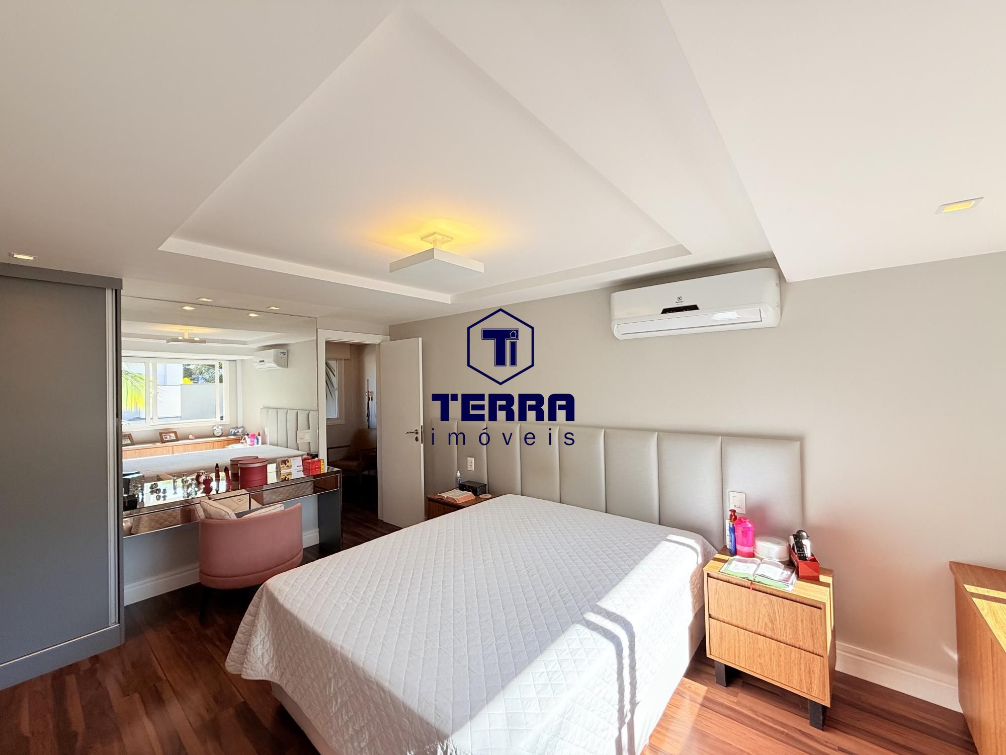 Imagens do imóveis Seu Refúgio de Luxo em Camboinhas – Casa com 4 suítes, piscina e Energia Solar