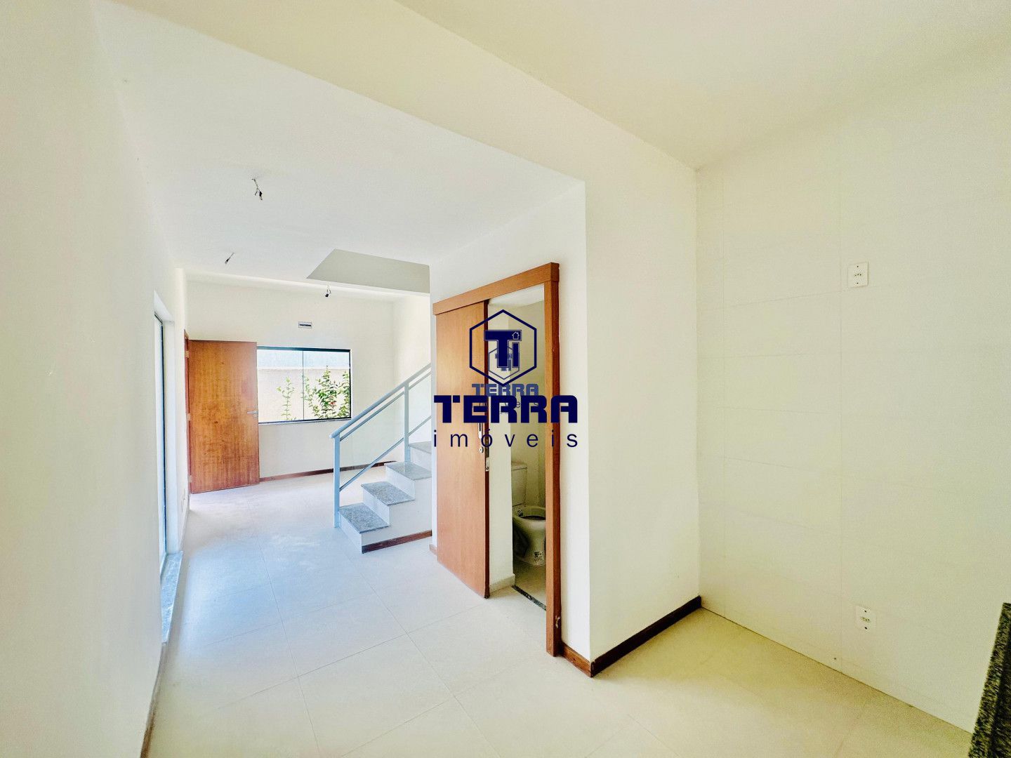 Imagens do imóveis Sua casa triplex pronta para morar! Se você tem um sonho, nós temos as chaves!