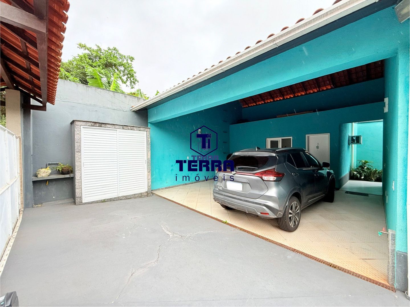 Imagens do imóveis Excelente casa linear de condomínio com 4 quartos, área gourmet e piscina!