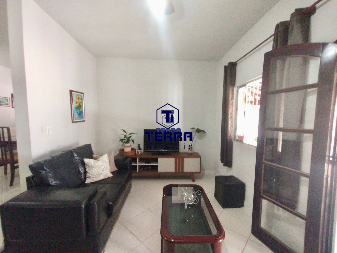 Imagens do imóveis Ótima casa em Itaipu com 3 quartos uma suíte, espaço gourmet e piscina.
