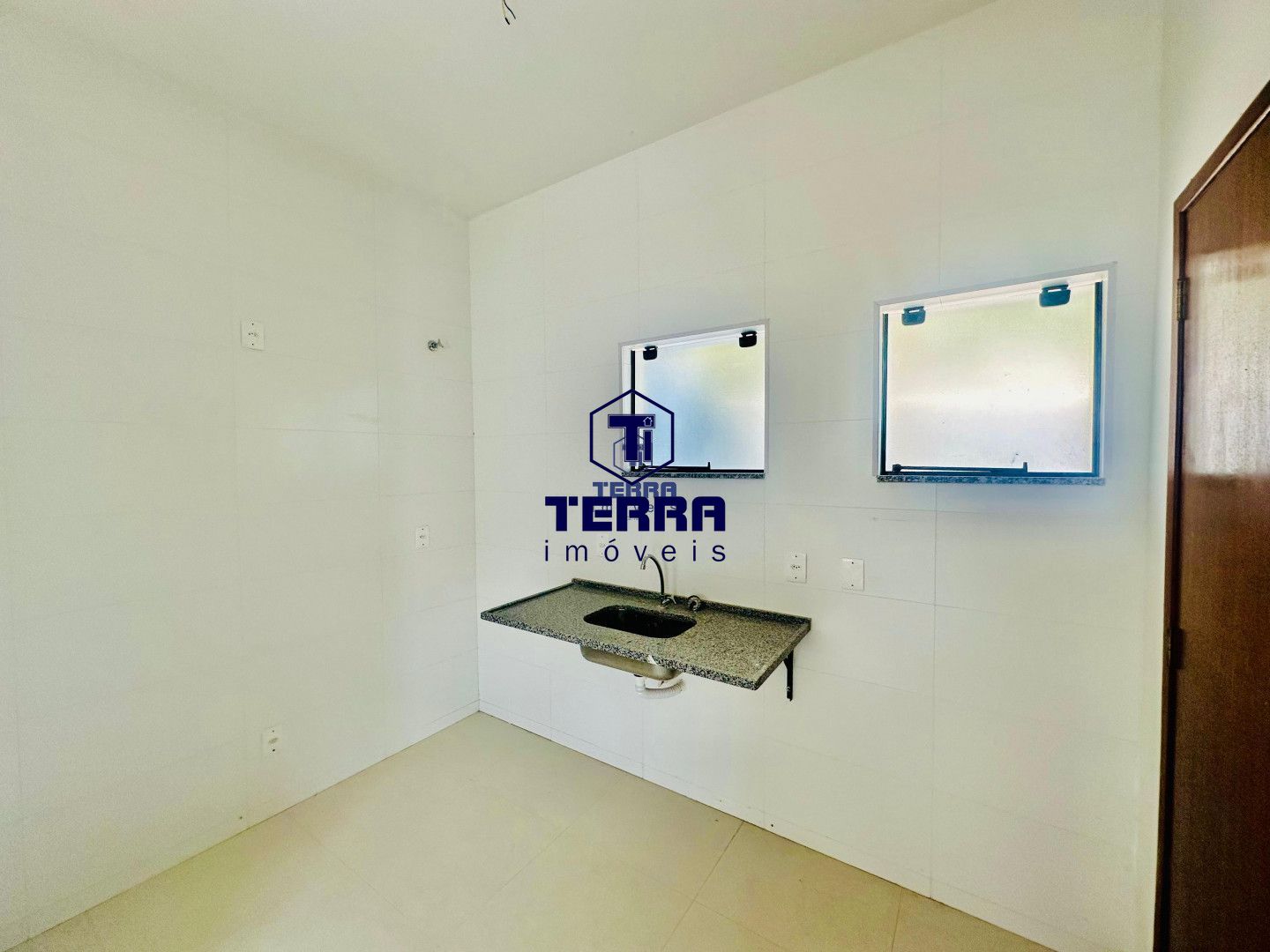 Imagens do imóveis Sua casa triplex pronta para morar! Se você tem um sonho, nós temos as chaves!