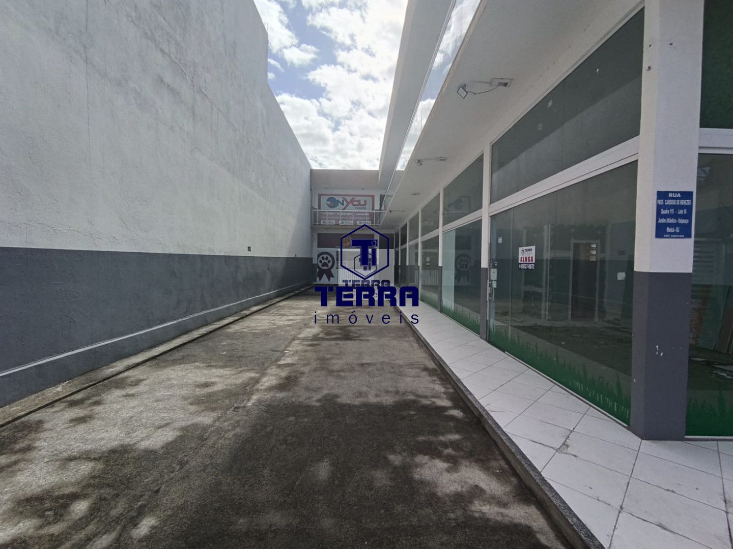 Imagens do imóveis Lojas para venda ou locação. Localização ímpar avenida principal de Itaipuaçu.