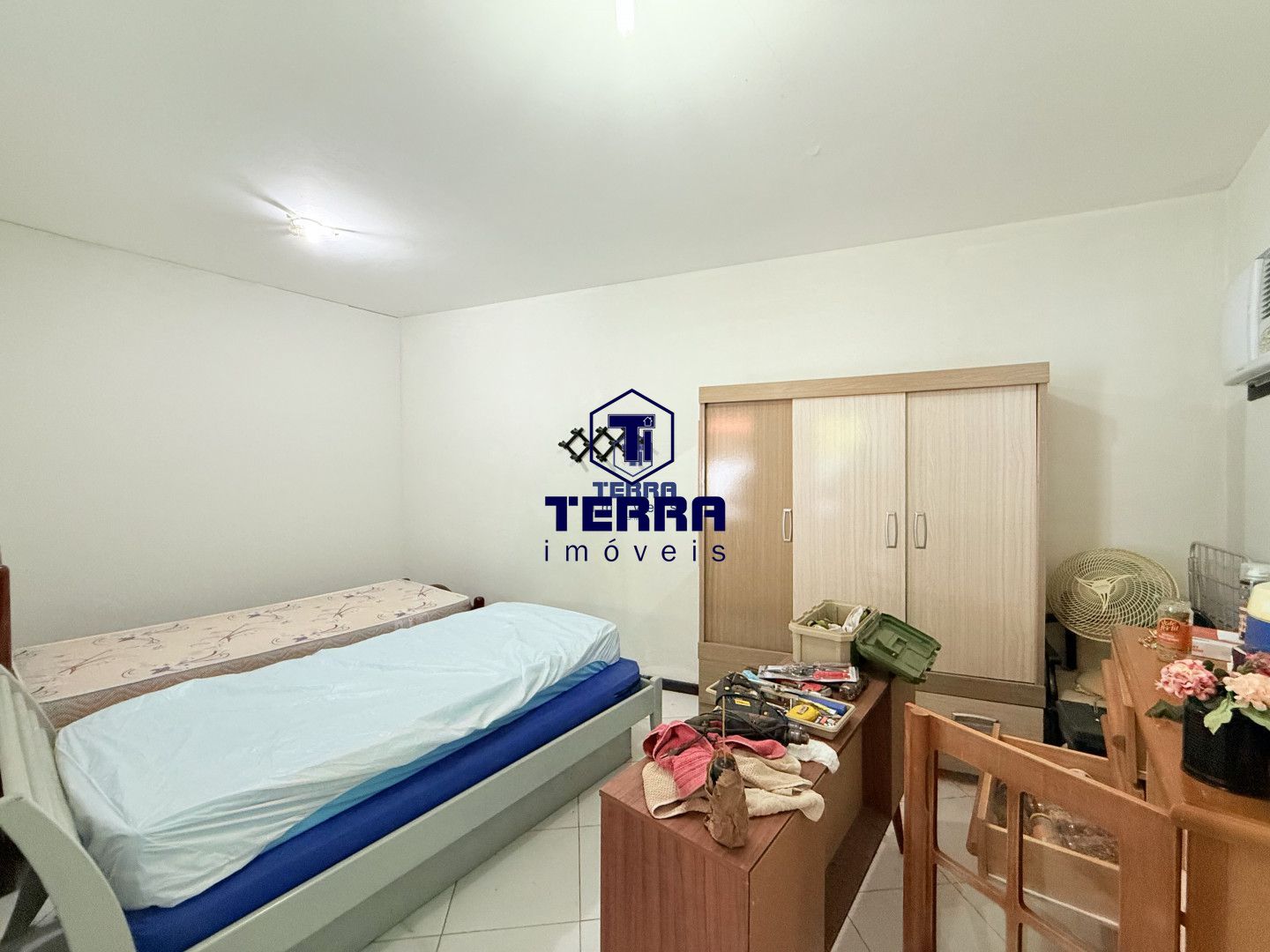 Imagens do imóveis Excelente casa linear de condomínio com 4 quartos, área gourmet e piscina!