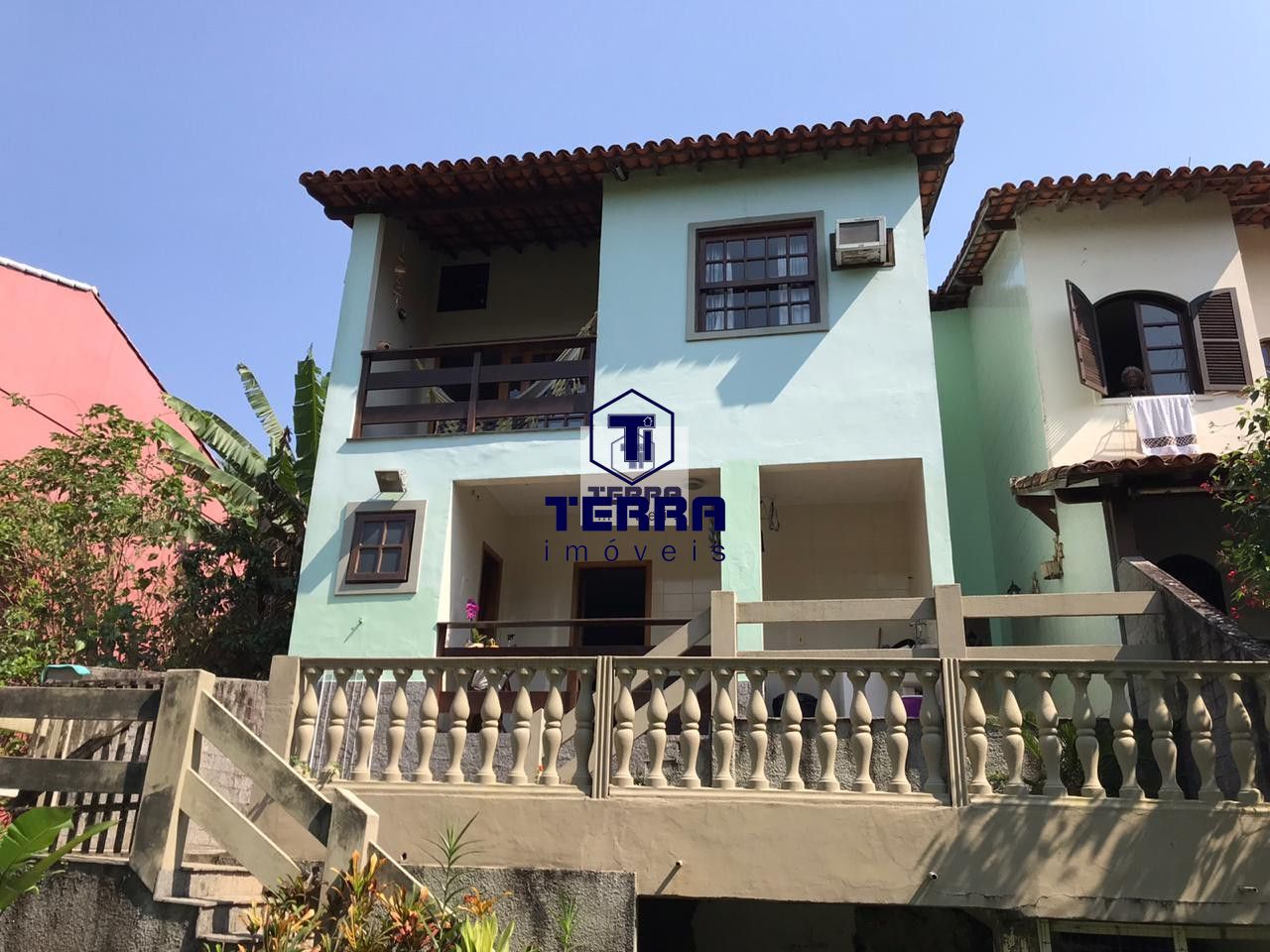 Imagens do imóveis Ampla casa de 3 quartos com quintal arborizado no Badú em Pendotiba.
