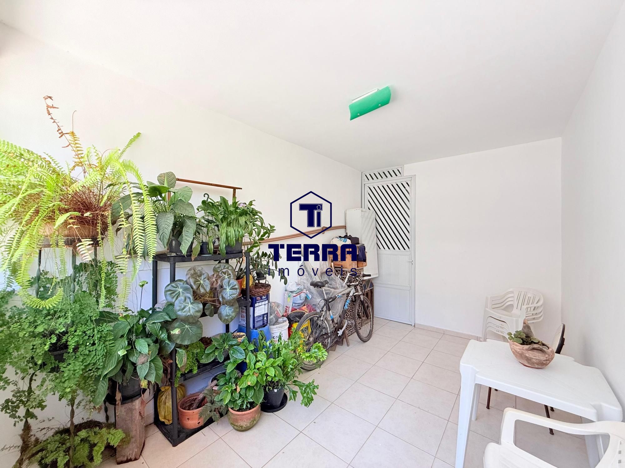 Imagens do imóveis Casa de 3 quartos, sendo 1 suíte com sacada em Maria Paula.