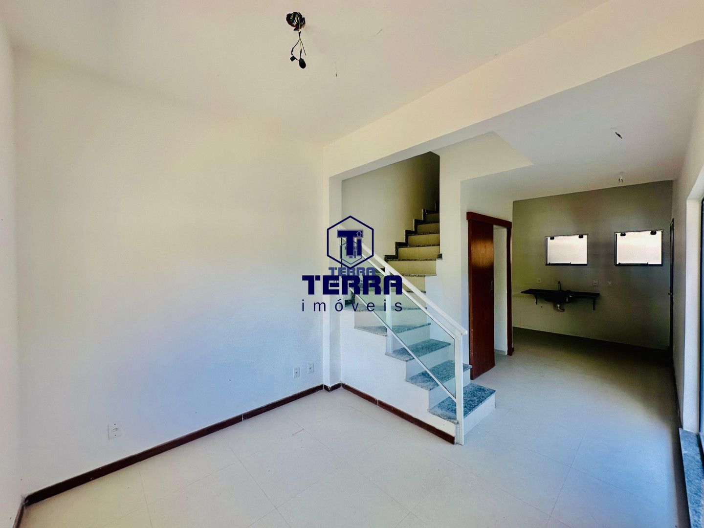 Imagens do imóveis Sua casa triplex pronta para morar! Se você tem um sonho, nós temos as chaves!