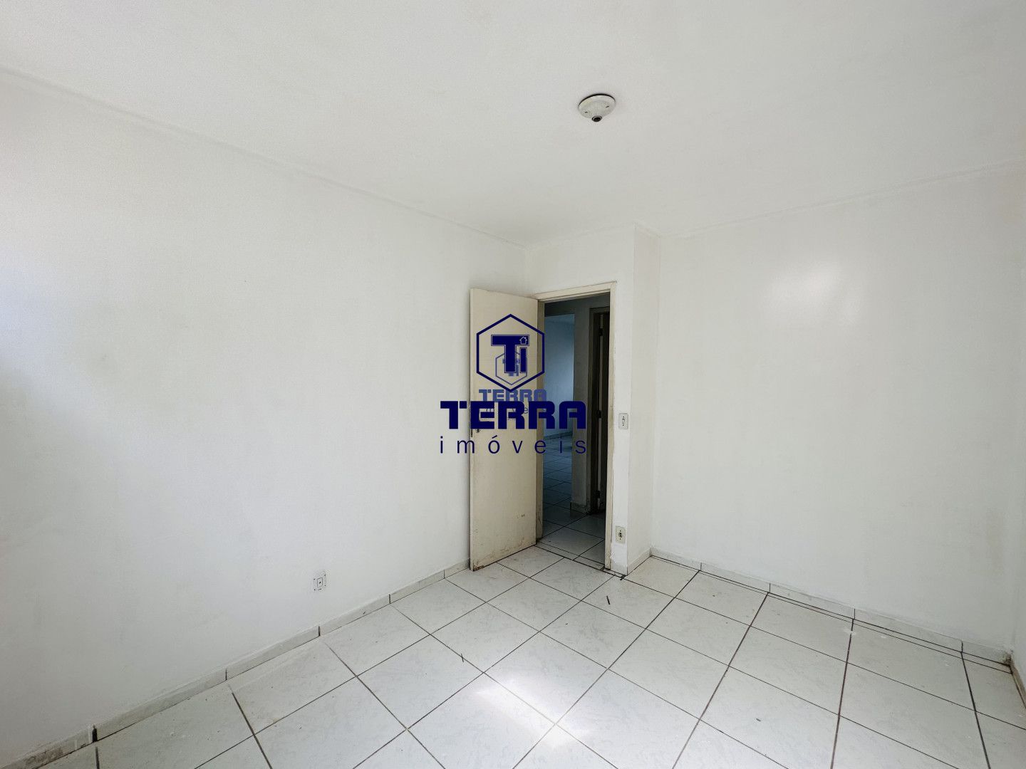 Imagens do imóveis Casa linear dentro de condomínio com área de lazer e segurança!