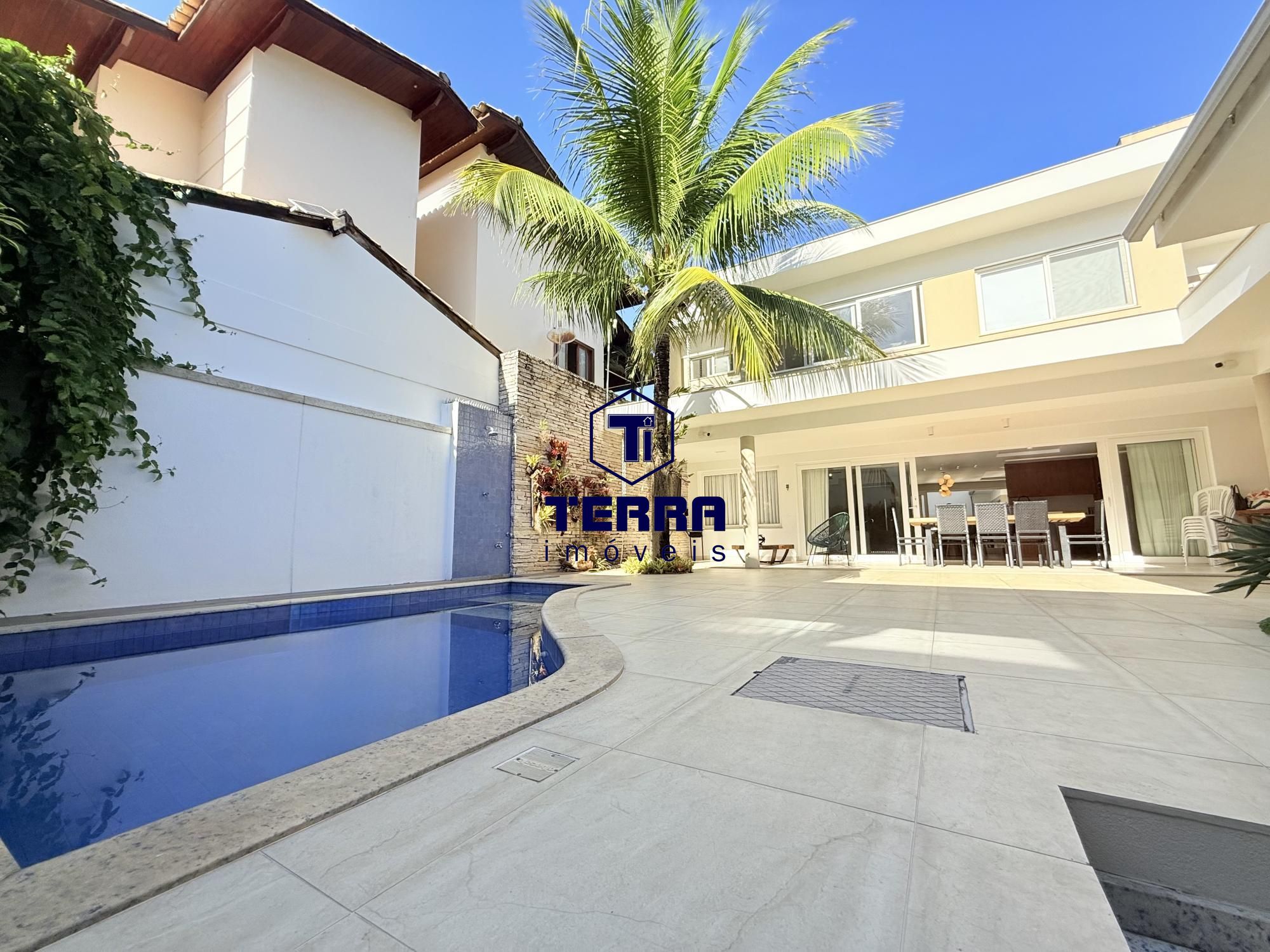 Imagens do imóveis Seu Refúgio de Luxo em Camboinhas – Casa com 4 suítes, piscina e Energia Solar