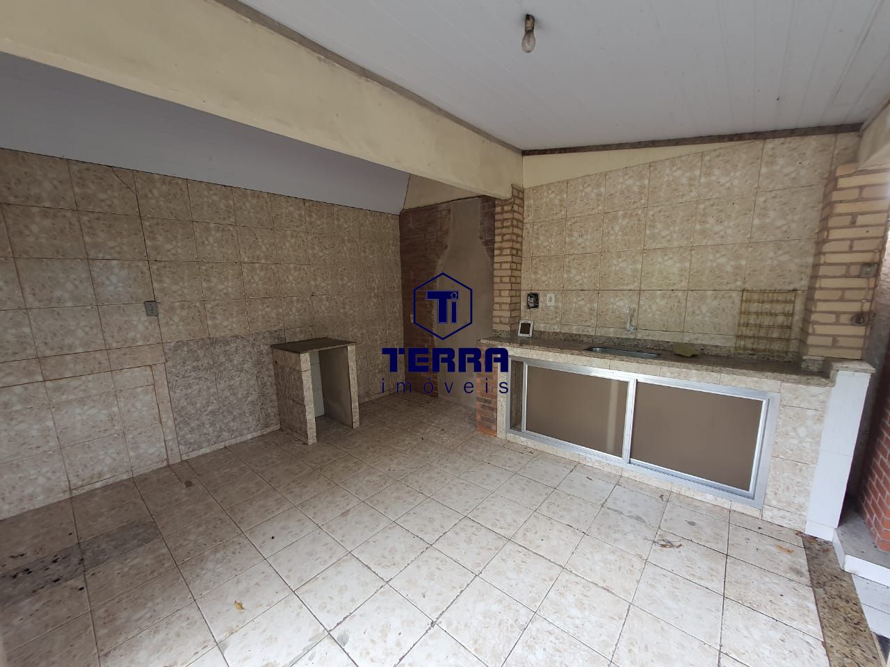 Imagens do imóveis Belo sítio em Itaboraí, com piscina, espaço de churrasqueira e casa de caseiro!