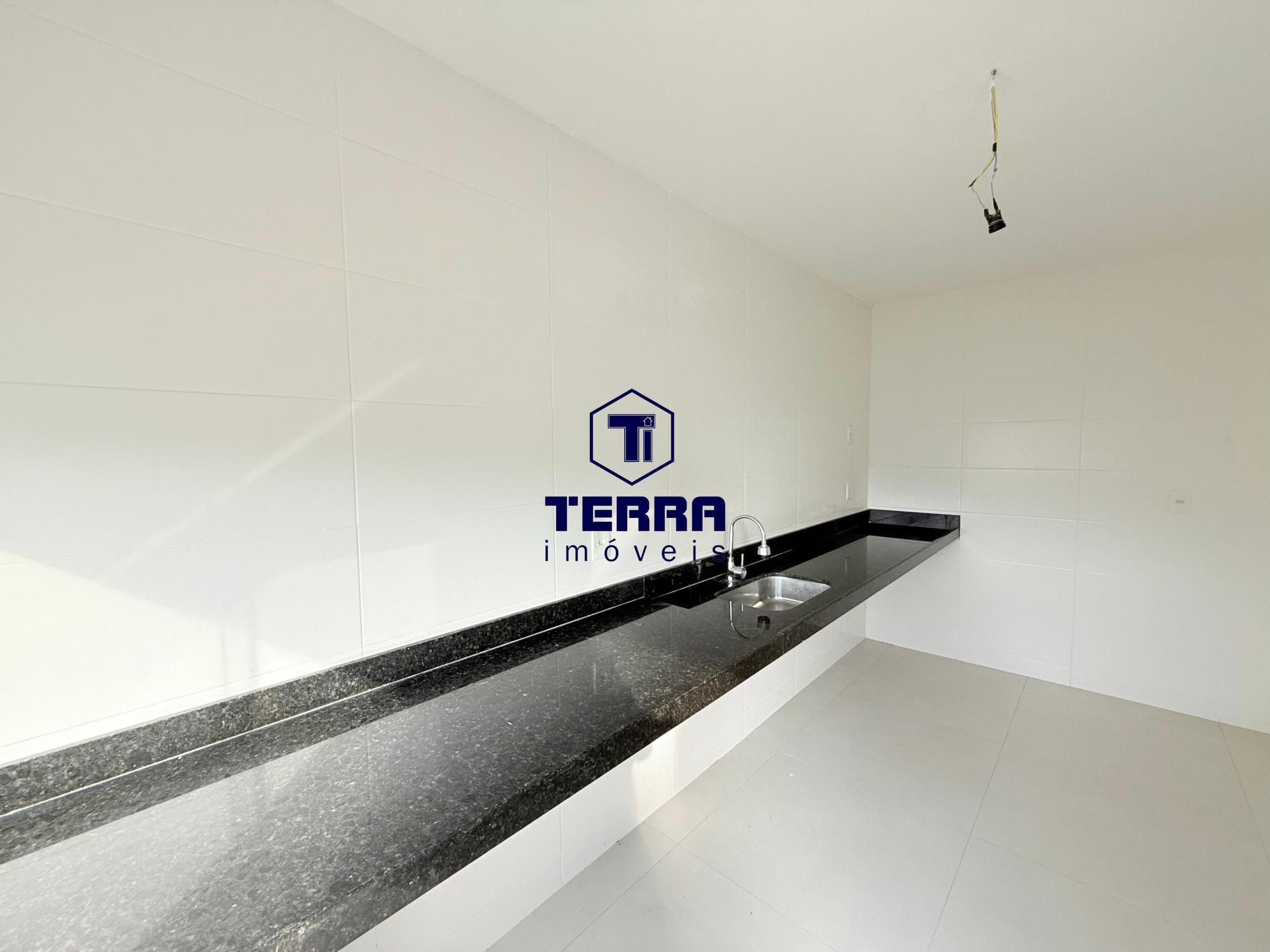 Imagens do imóveis More na região Oceânica, casa nova, com 3 suítes e quintal privativo.