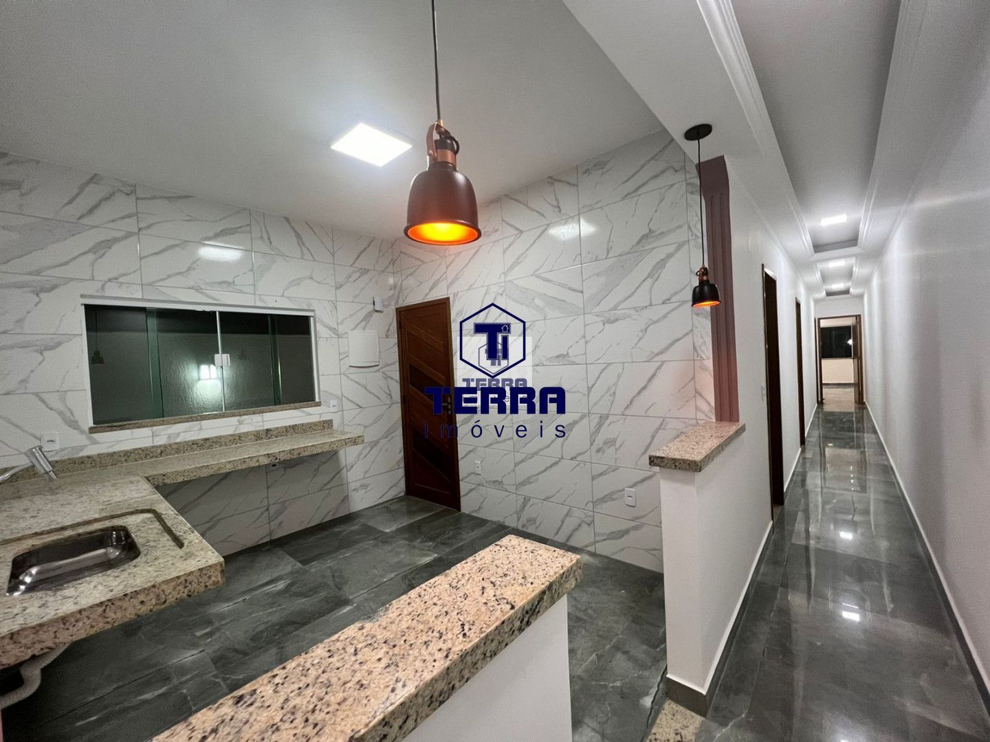 Imagens do imóveis Ampla casa 3 quartos sendo 2 suítes, pertinho da Praia de Itaipuaçu.
