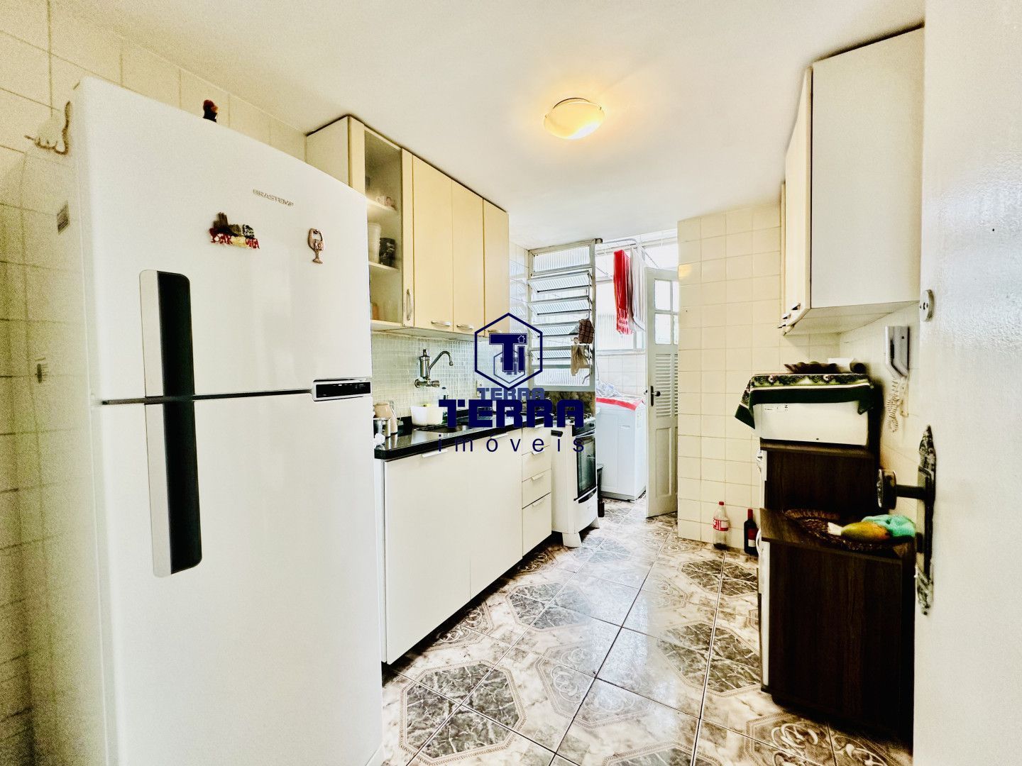 Imagens do imóveis Apartamento com 2 quartos e com 2 banheiros no 1029. Melhor ponto da Alameda.