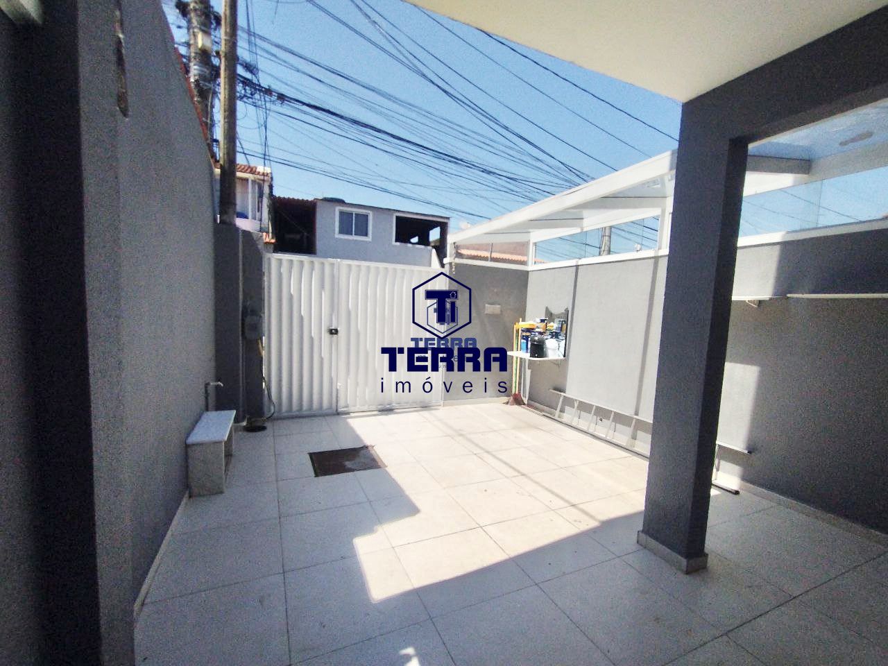 Imagens do imóveis Linda casa duplex em São Gonçalo com 3 quartos e vaga de garagem.