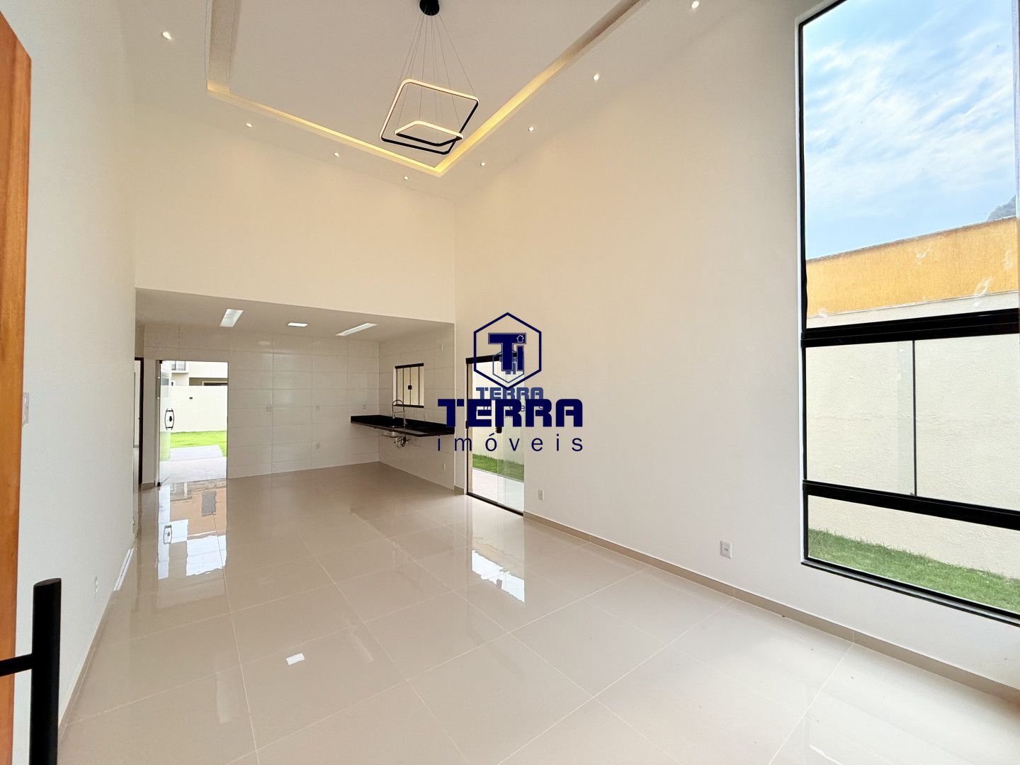 Imagens do imóveis Casa linear com design contemporâneo, condomínio Pedra de Inoã.