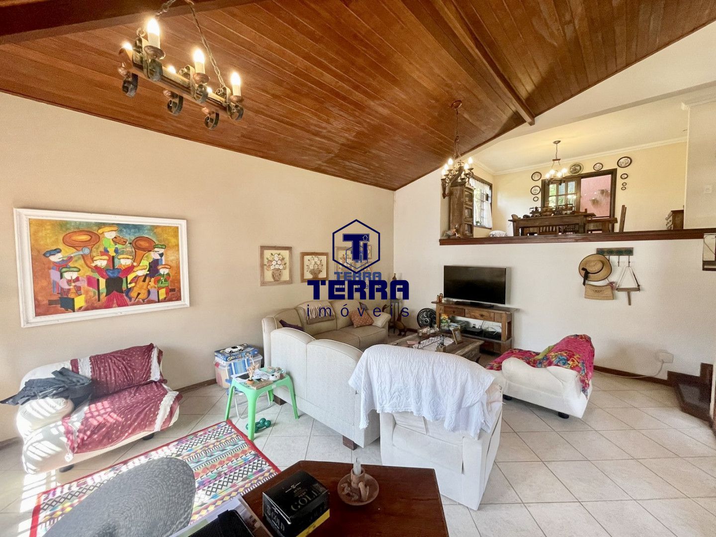 Imagens do imóveis Lindo triplex com 3 quartos, uma suíte com área de lazer completa no Ubá Recanto