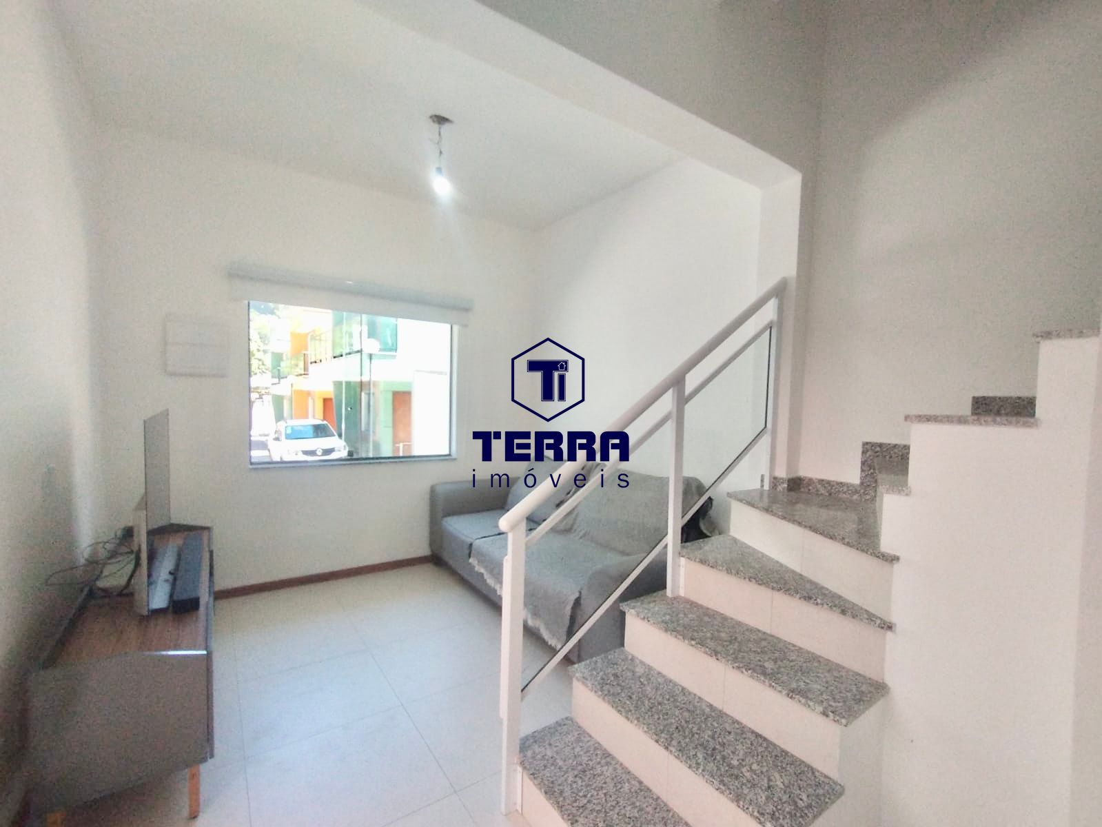 Imagens do imóveis Triplex em Itaipu com 3 quartos, uma suíte, quintal privativo e espaço gourmet.