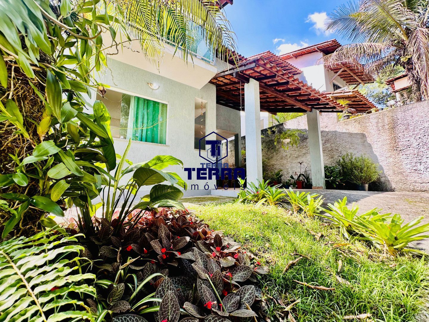 Imagens do imóveis Excelente Casa Duplex com 3 quartos sendo um suíte em Várzea Da Moças!