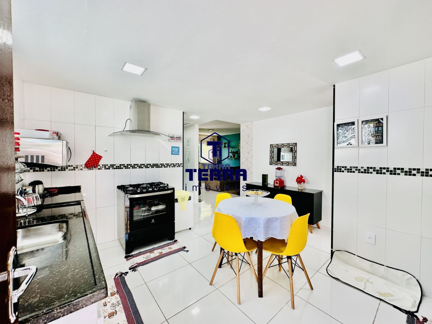 Imagens do imóveis Casa linear em Márica com 3 quartos uma suíte, com piscina e churrasqueira.