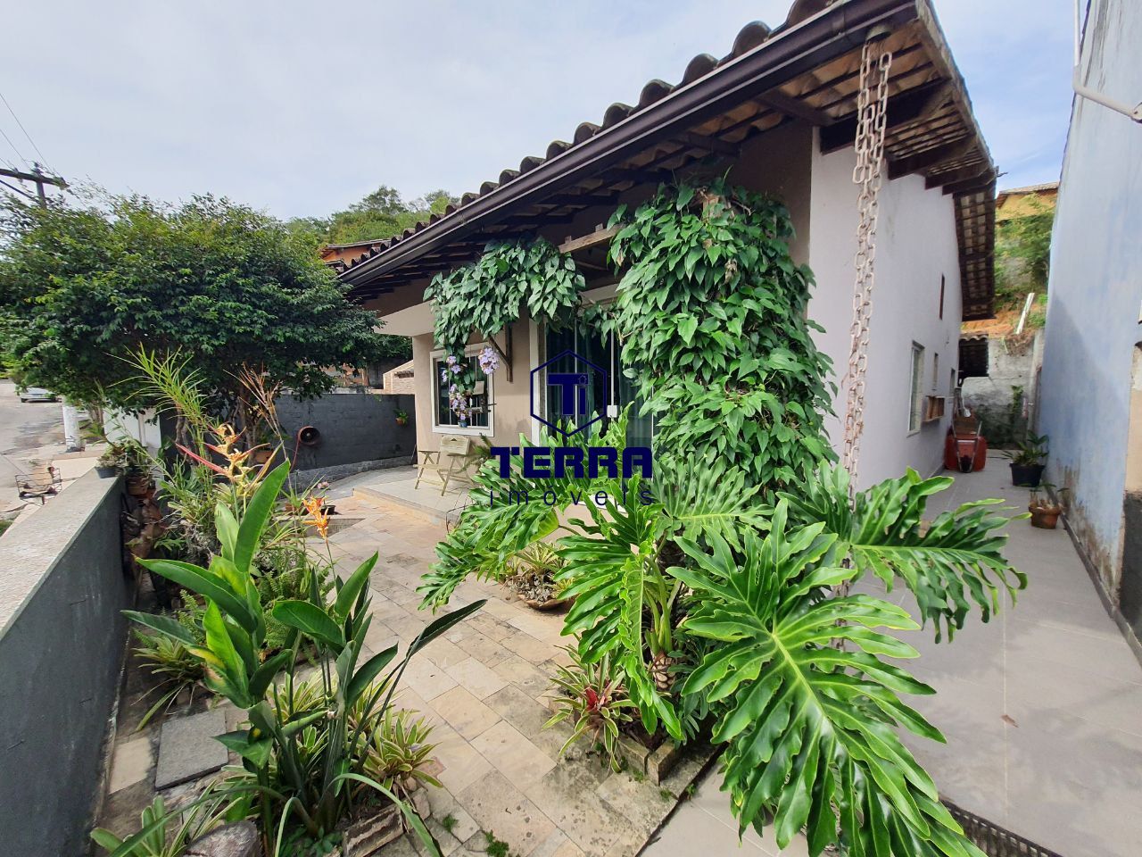 Imagens do imóveis Casa linear, com 3 quartos, sendo uma suíte na Estância de Pendotiba