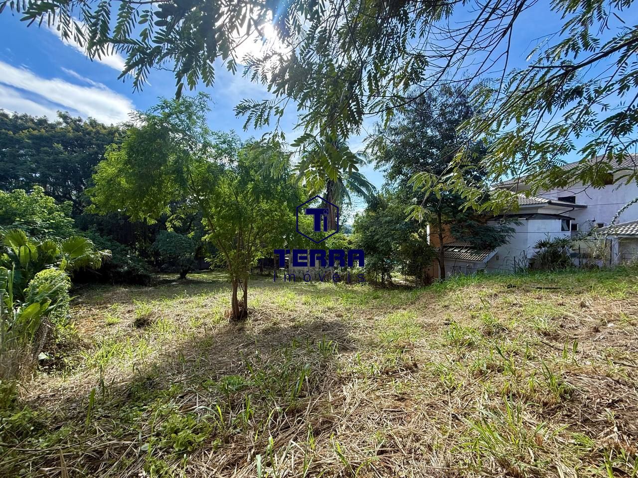 Imagens do imóveis Excelente terreno com 800 m² dentro de condomínio em Maria Paula!