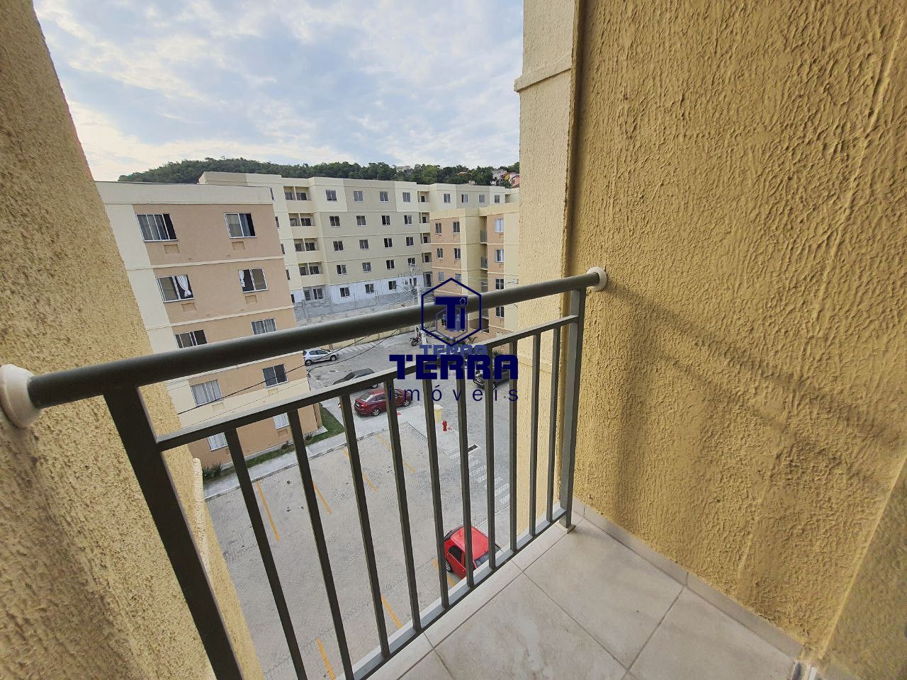 Imagens do imóveis Apartamento em Maria Paula, com 2 quartos, cozinha americana e varada