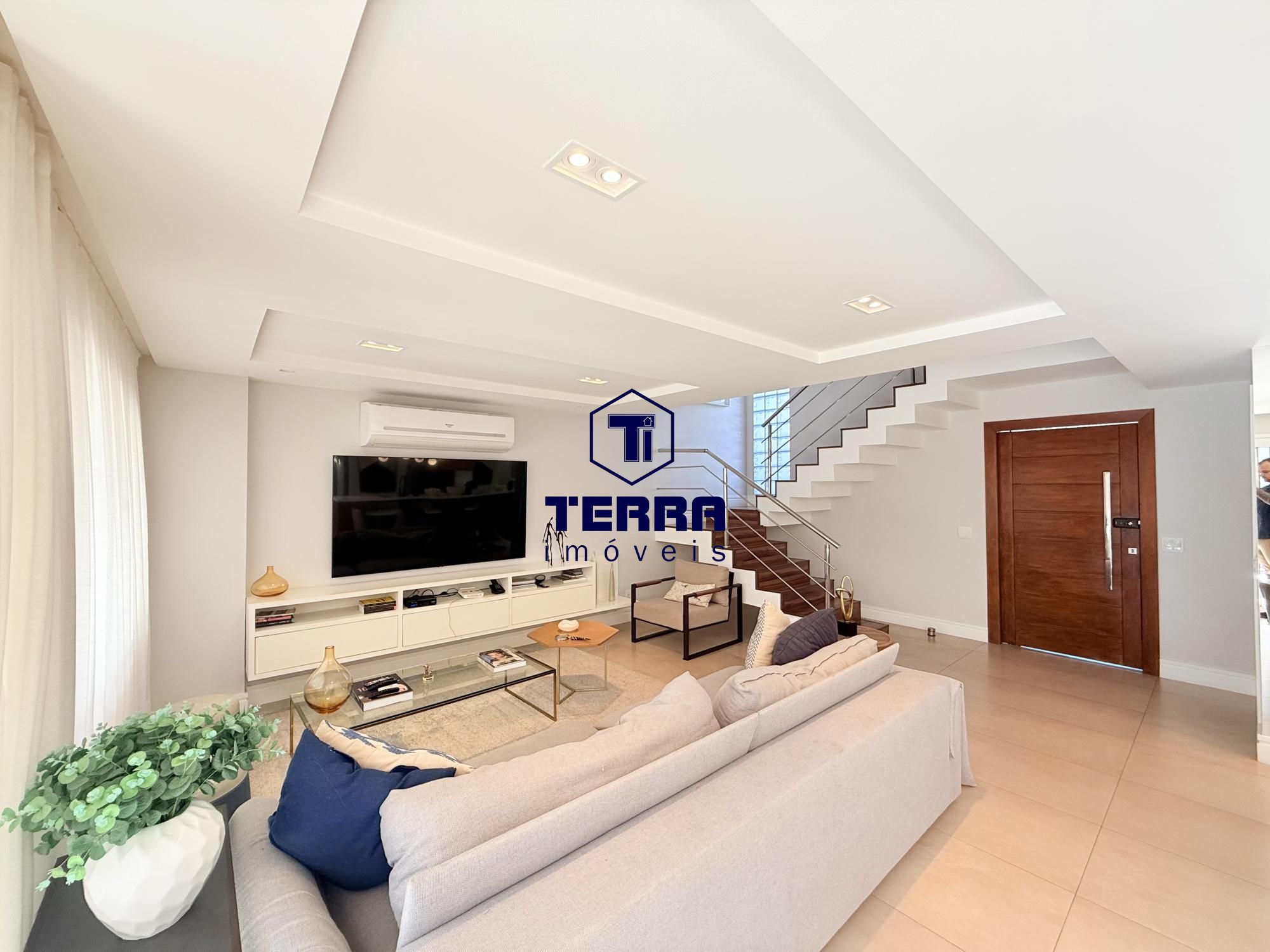Imagens do imóveis Seu Refúgio de Luxo em Camboinhas – Casa com 4 suítes, piscina e Energia Solar
