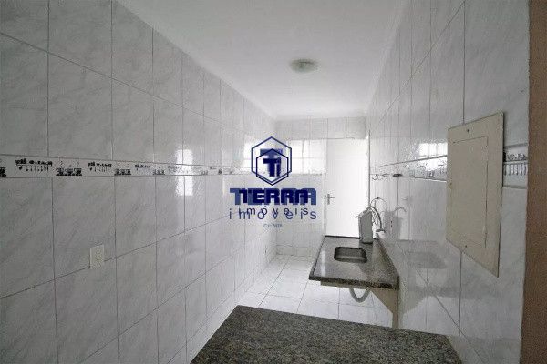 Imagens do imóveis Casa com 2 quartos ao lado da praça do Colubandê. Segurança e praticidade!