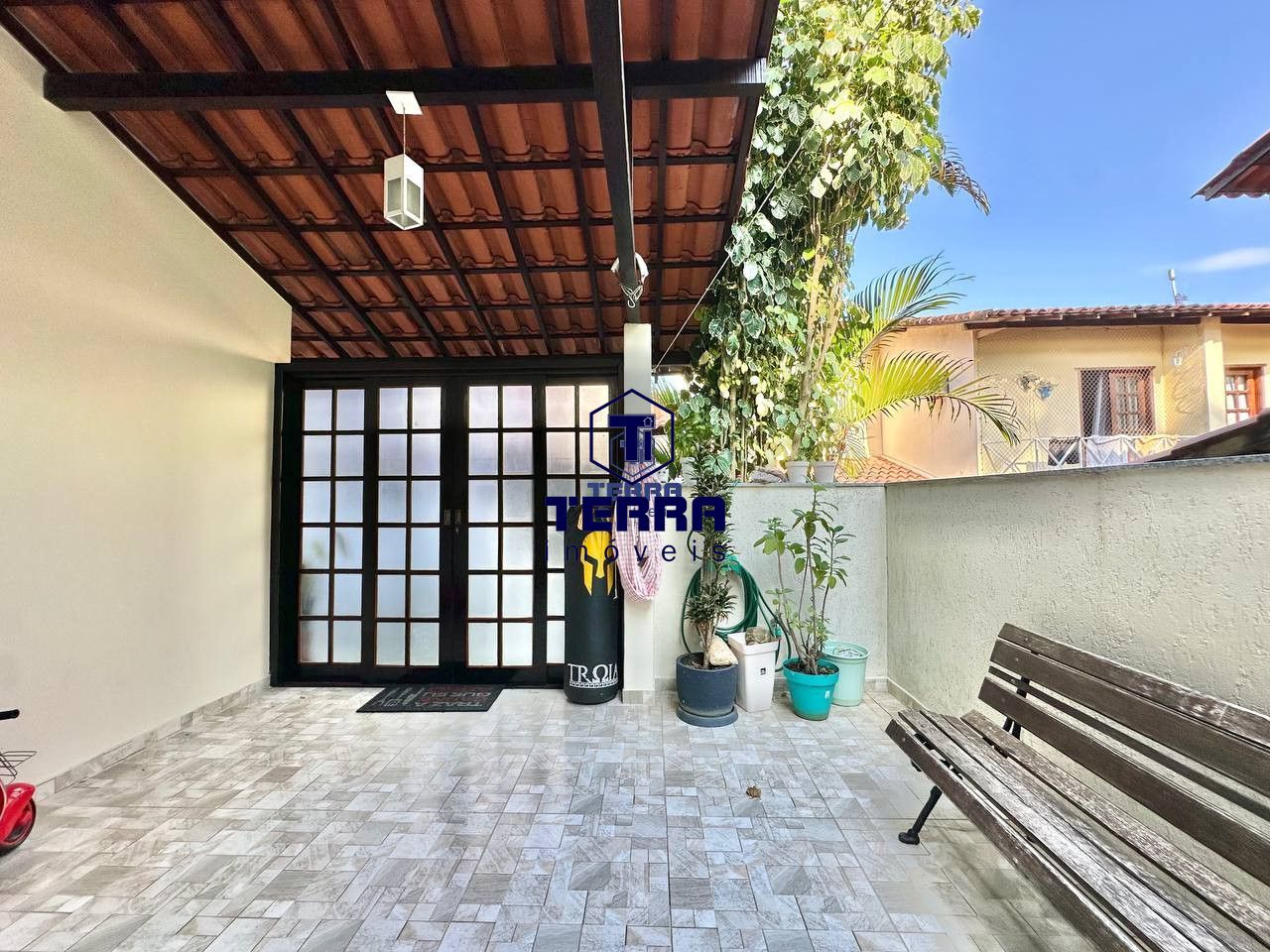Imagens do imóveis Linda residência de 2 quartos com 2 vagas em Maria Paula!