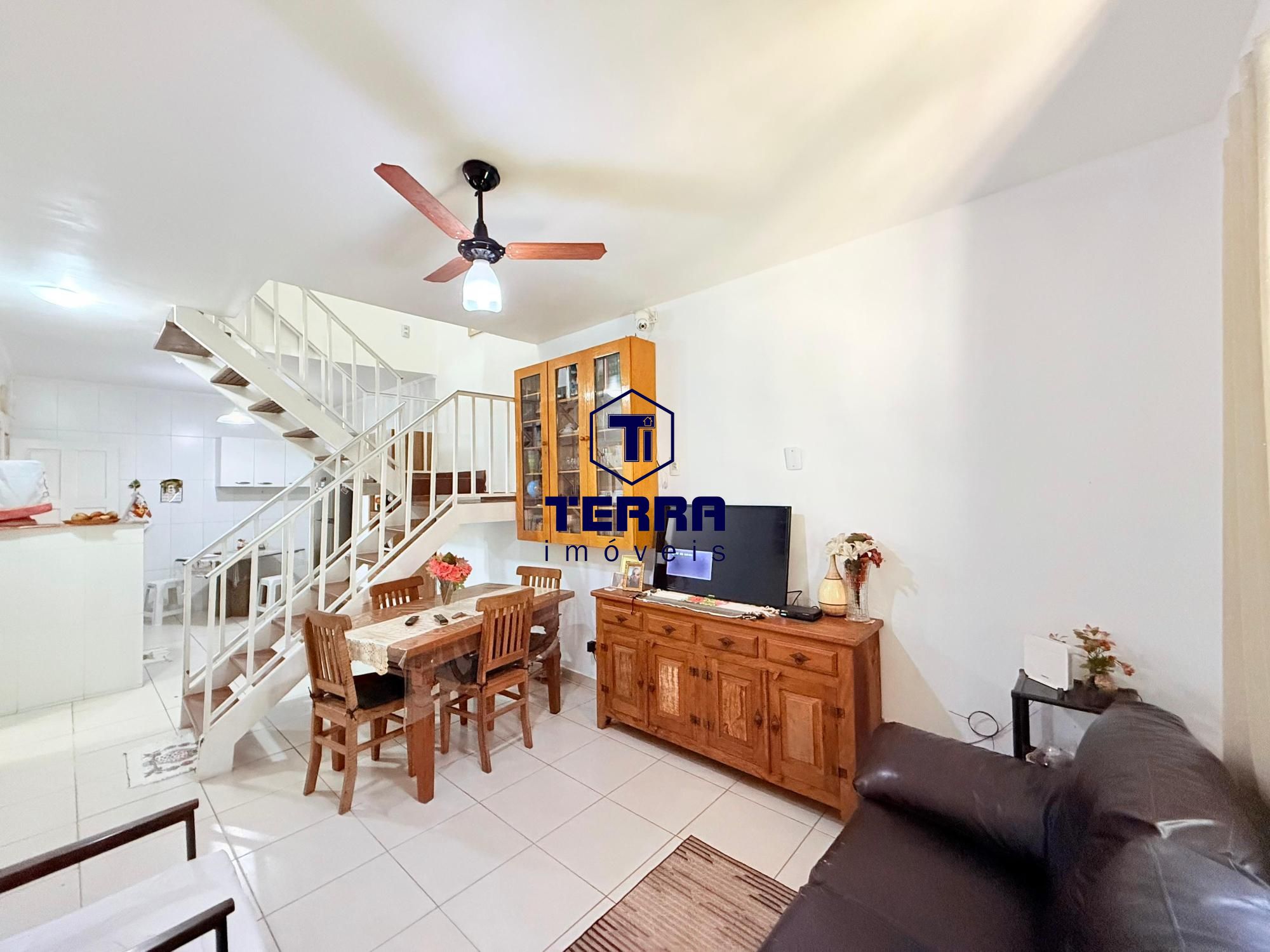 Imagens do imóveis Casa de 3 quartos, sendo 1 suíte com sacada em Maria Paula.