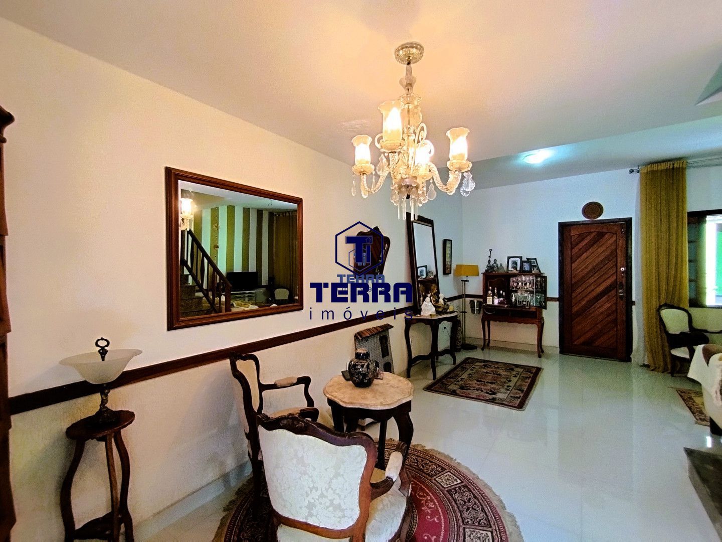 Imagens do imóveis Casa com 3 quartos e suíte em condomínio no Matapaca. Excelente acabamento!