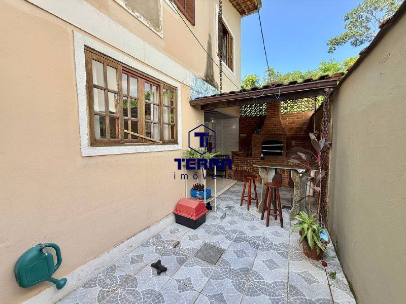 Imagens do imóveis Excelente casa de 3 quartos com área externa privativa em Maria Paula!